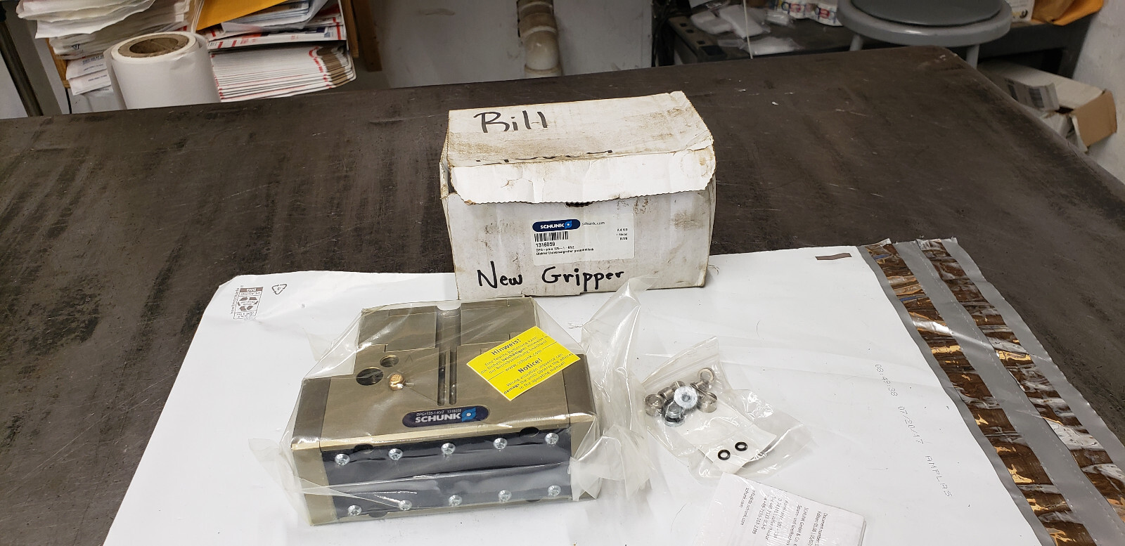 Schunk 1316059 DPG Plus 125-1-KVZ  Gripper.   NEW IN BOX