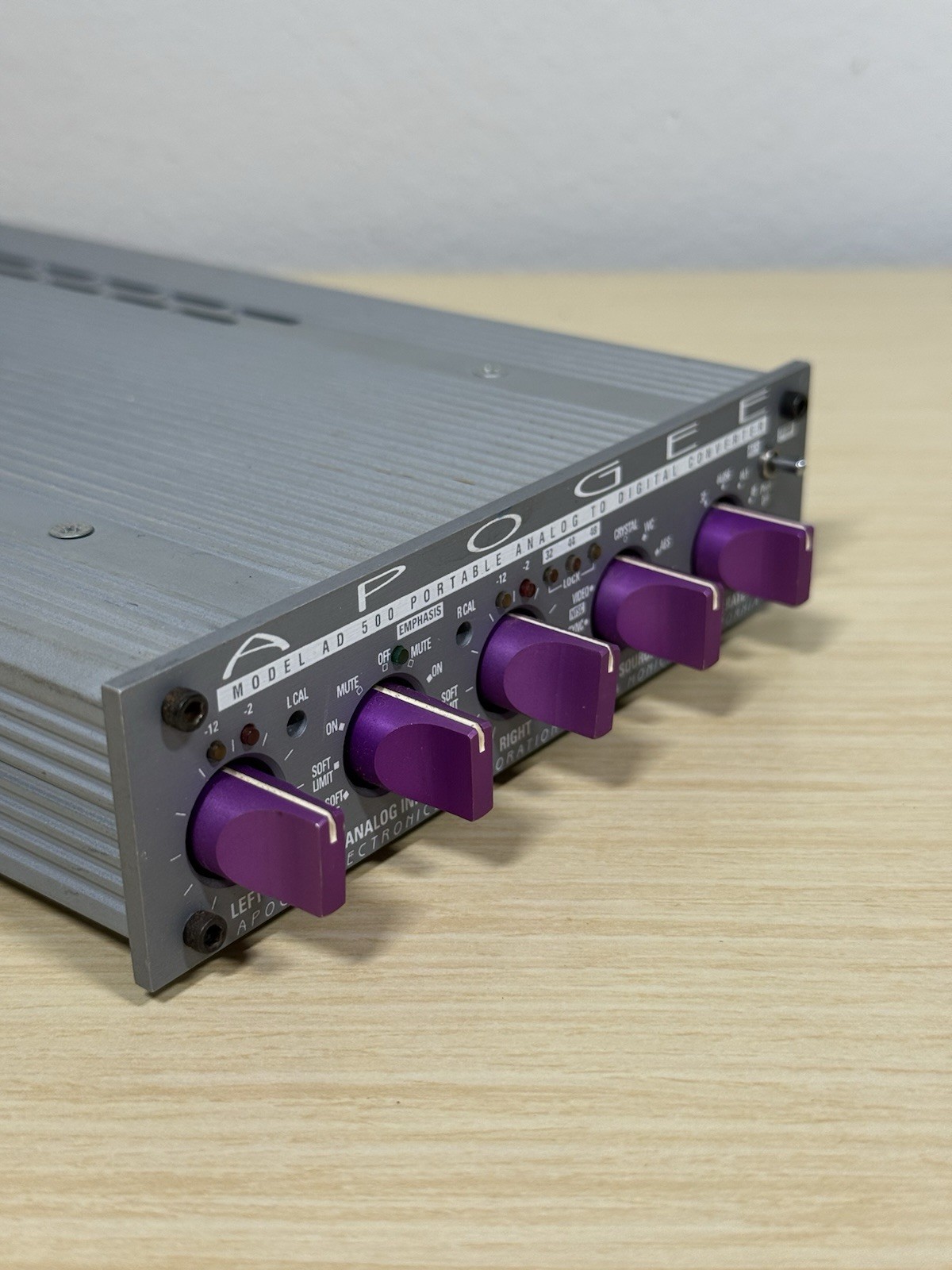 Apogee Model AD-500 Portable Analog to Digital Converter