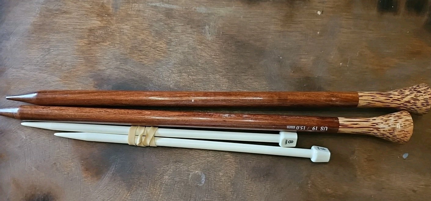 Knitting Needles Assorted Lot 2 Wood + Plastic Us 19 Us 11