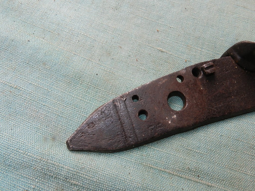 Early musket flintlock pste with pan