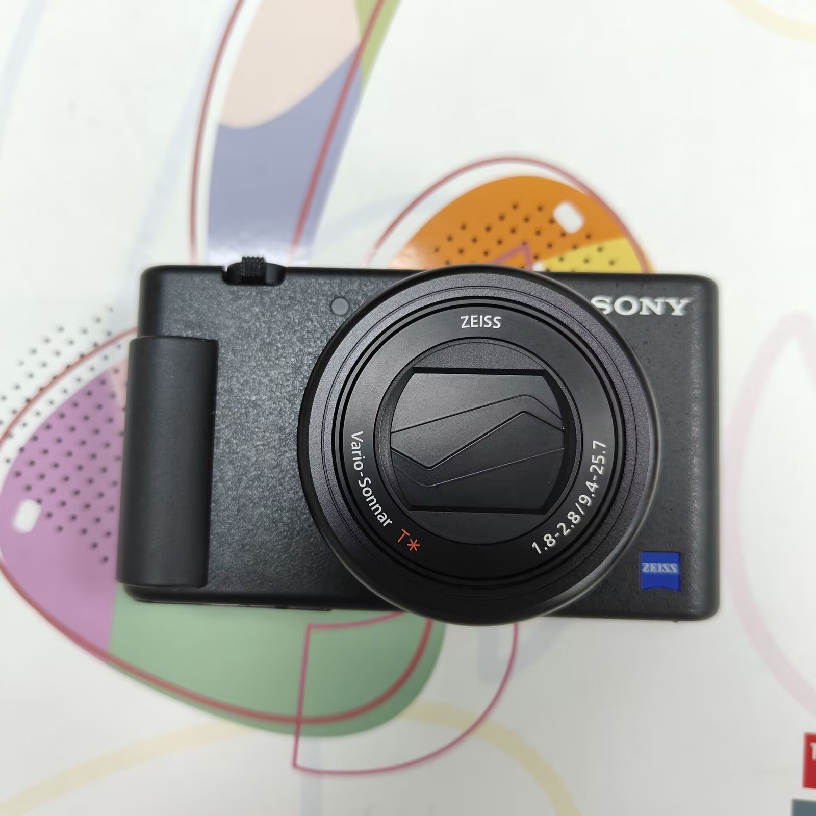 Sony ZV-1 20.1MP/4K Flip-out Compact Vlog Digital Camera 16GB SD Card - 95% New