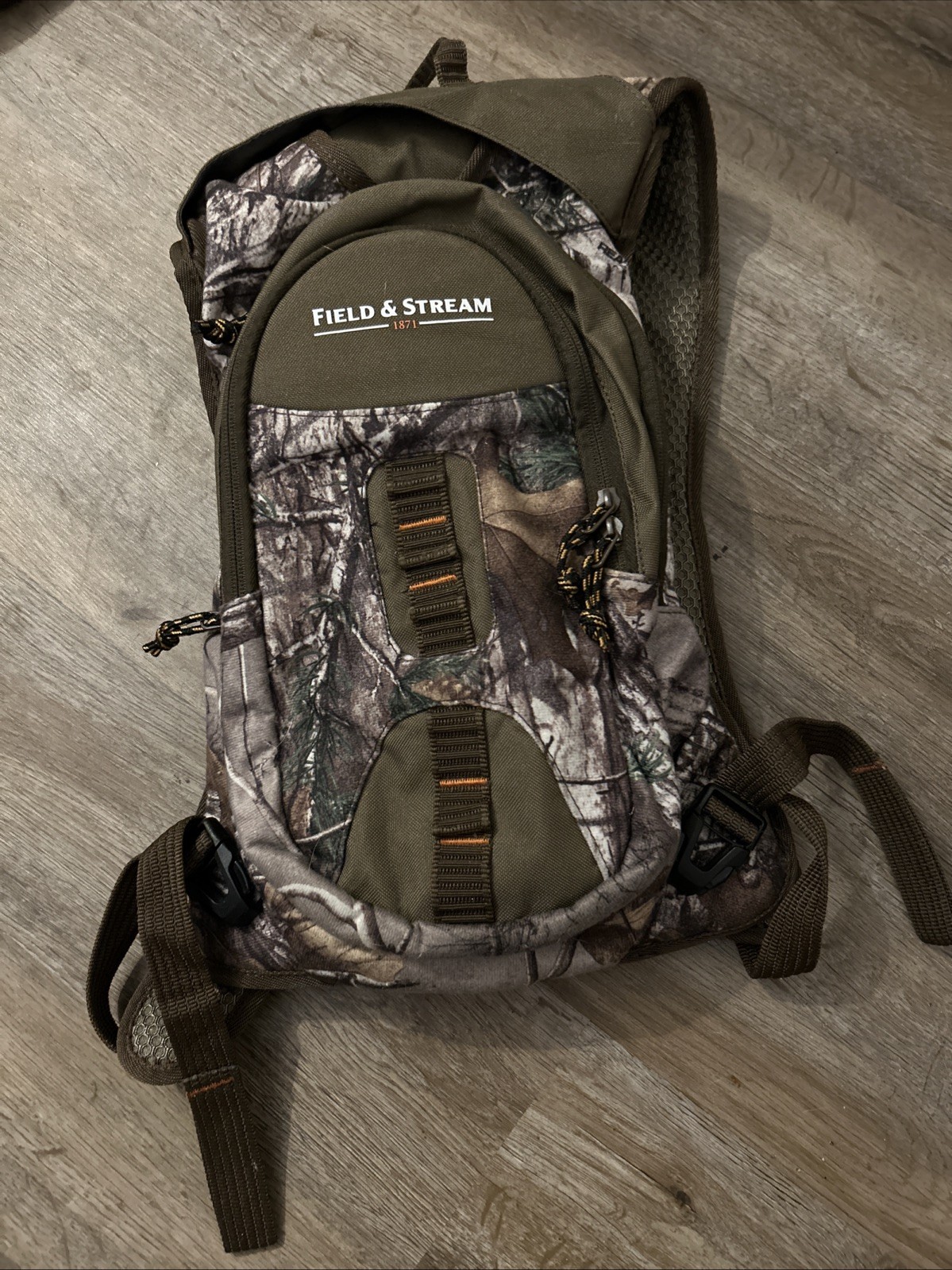 Field &Stream Camo Hydration Backpack- Without Water Bottle/bladder