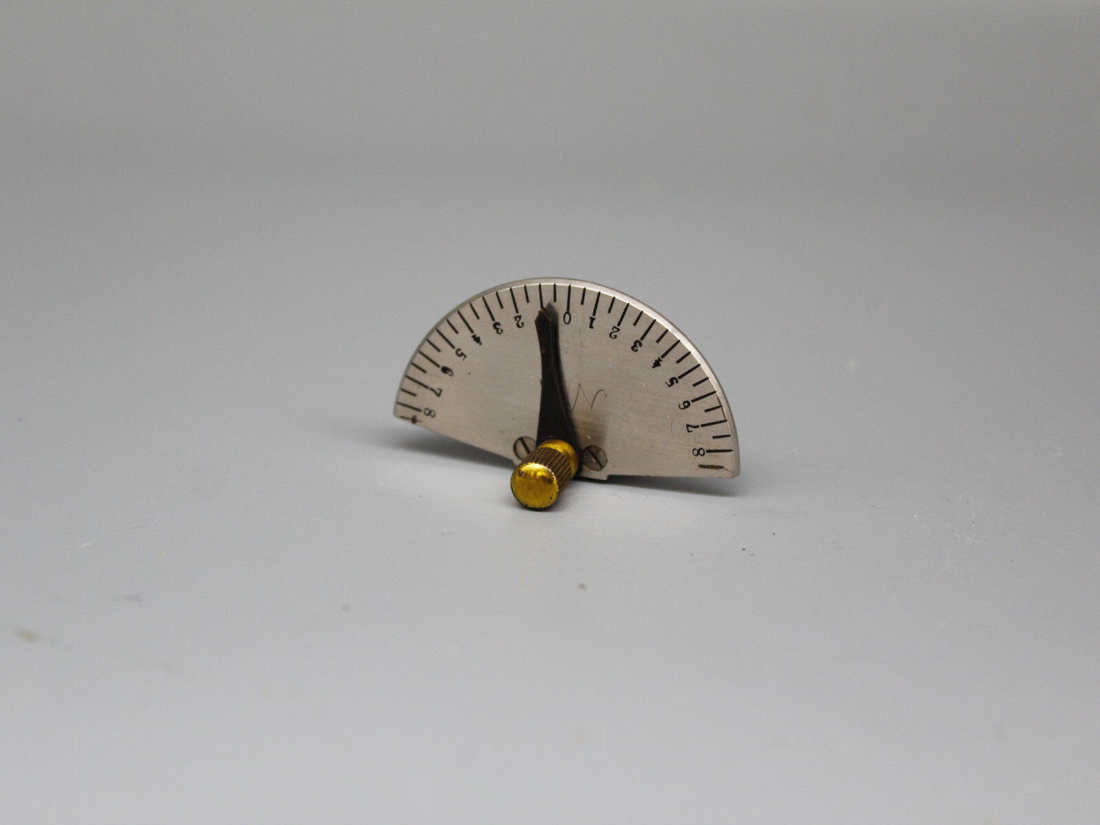 Polarising Microscope Nikitin Tilting Compensator by R Fuess #VO4