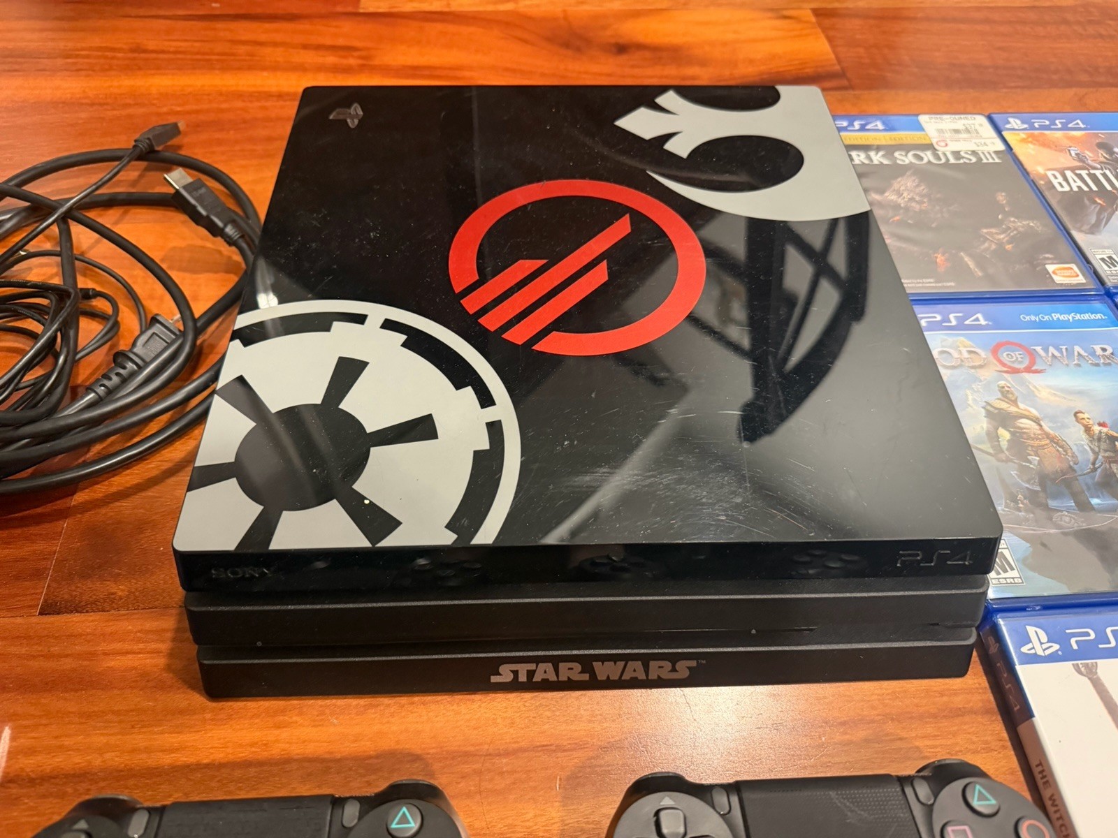 Sony PlayStation 4 Star Wars Edition With 4 Games 2 controllers