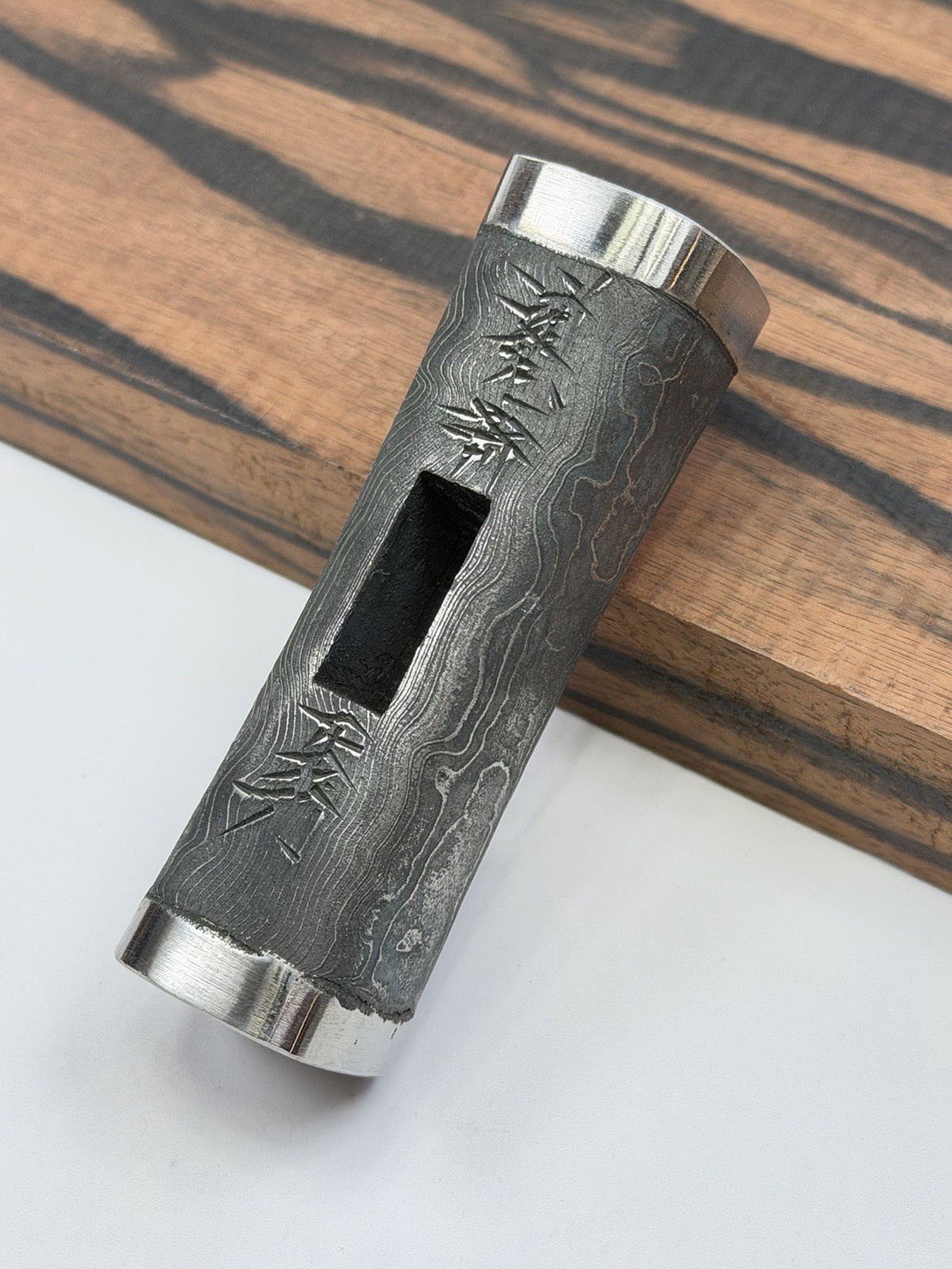Doshinsai Masatsura (Masayuki   正行) 375g Black Damascus (Kuro-Mokume) Genno.