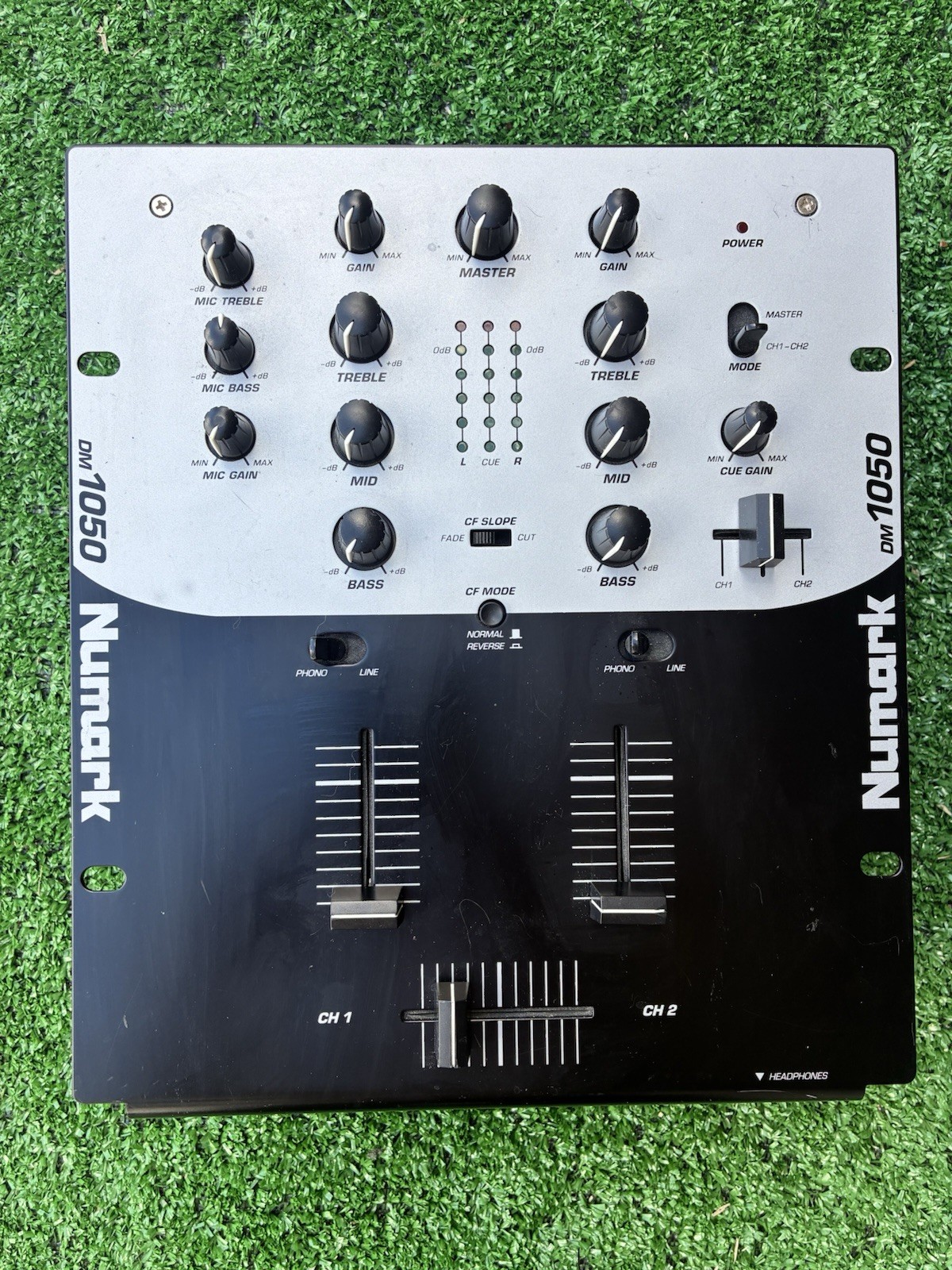 Numark DM1050 2 Channel DJ Mixer