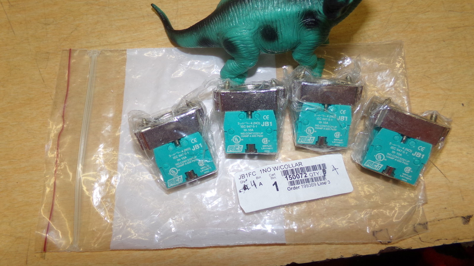 NEW Lot of 4, JB1FC 1NO W/ Collar, 199389 Contact *Free Shipping*