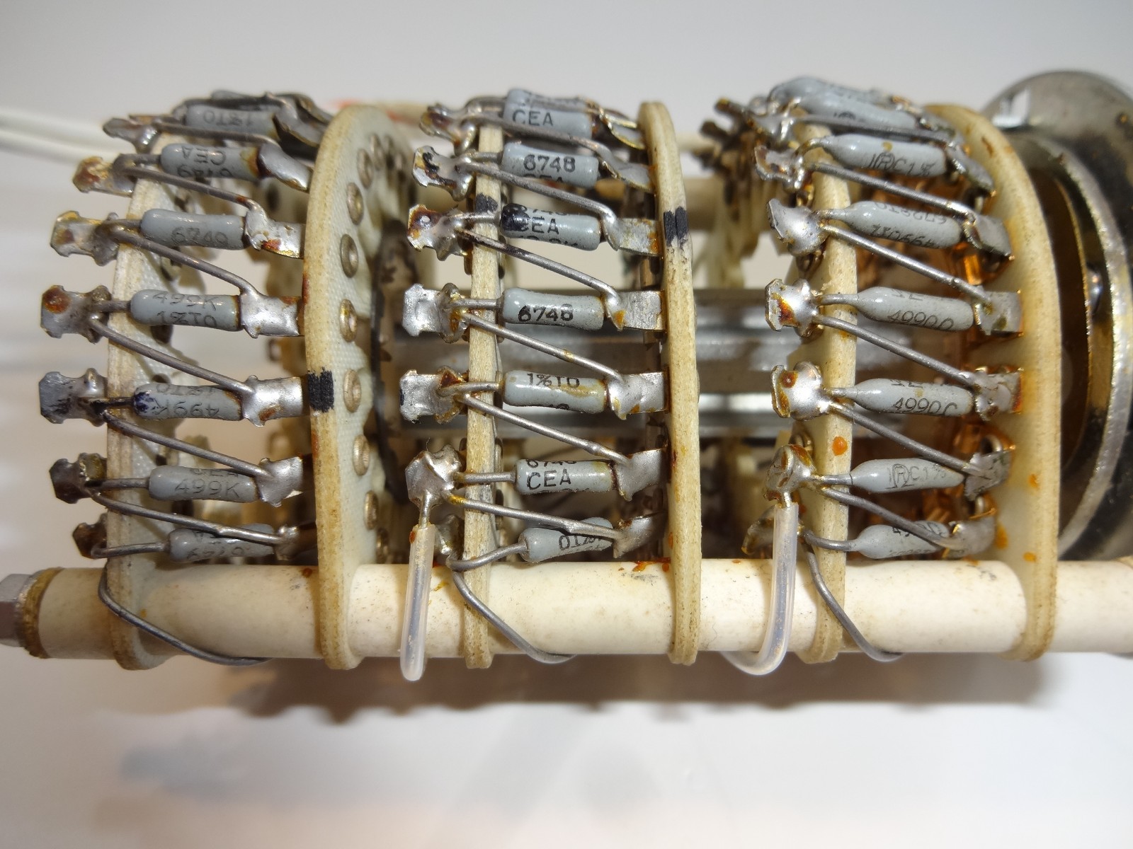 3 Pole 19 Position Rotary Switch with 1% resistors