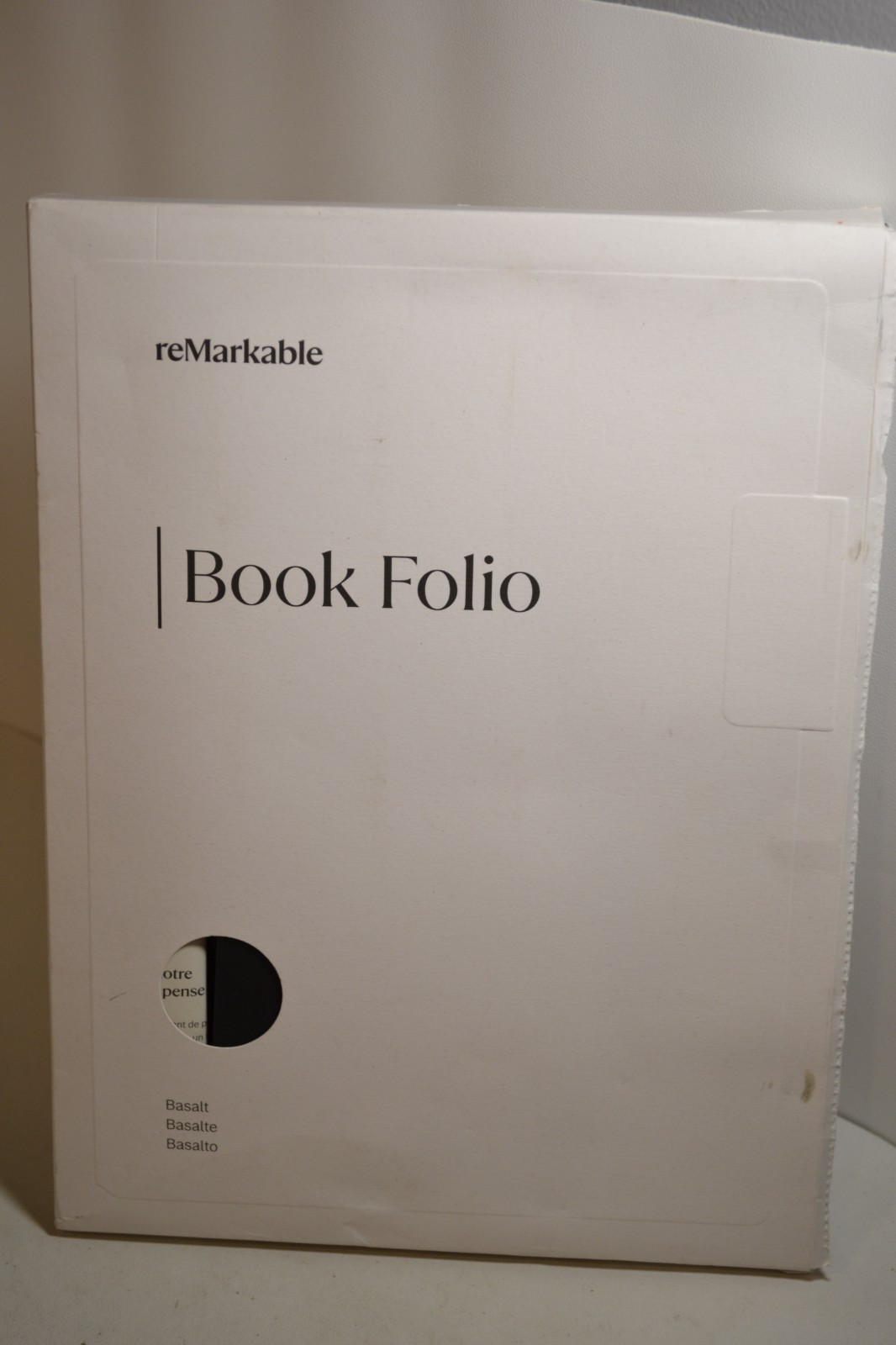 reMarkable Book Folio Basalt RM07B-1001NW ONLY WHAT IS SHOWN IN THE PHOTOS