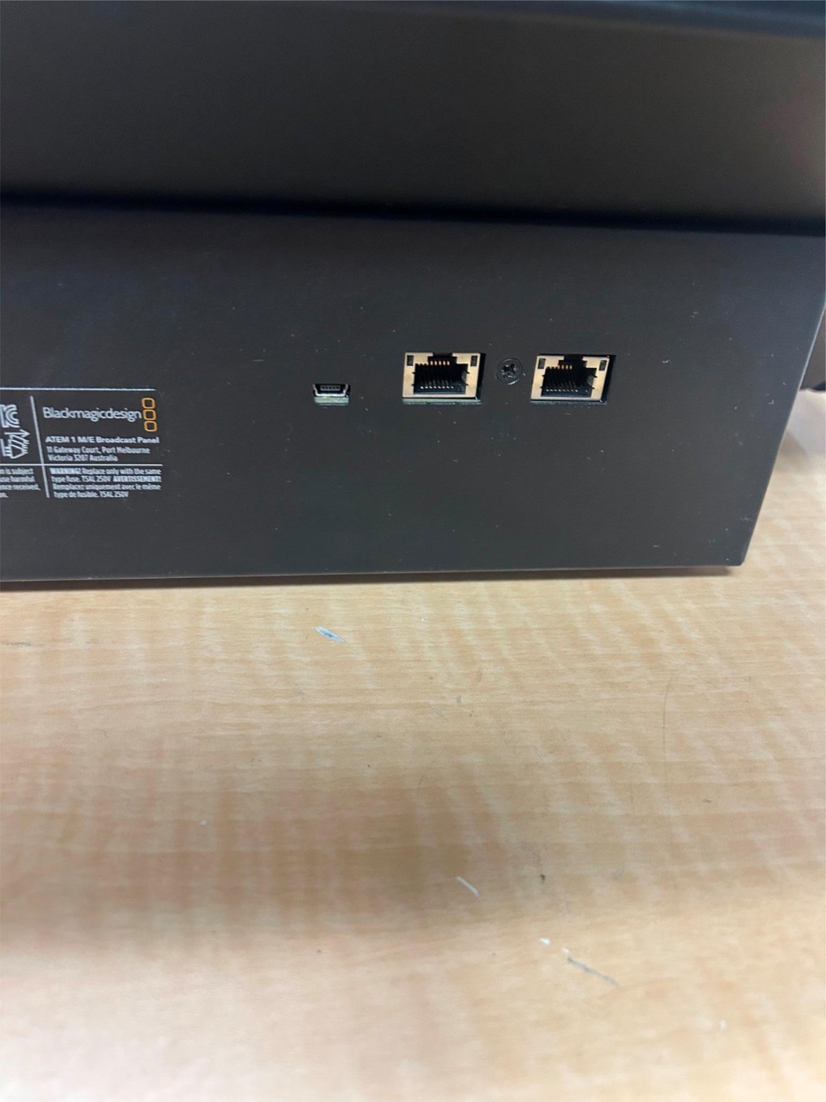 ^^ BLACKMAGIC DESIGN ATEM 1 M/E BROADCAST PANEL (LSP98)