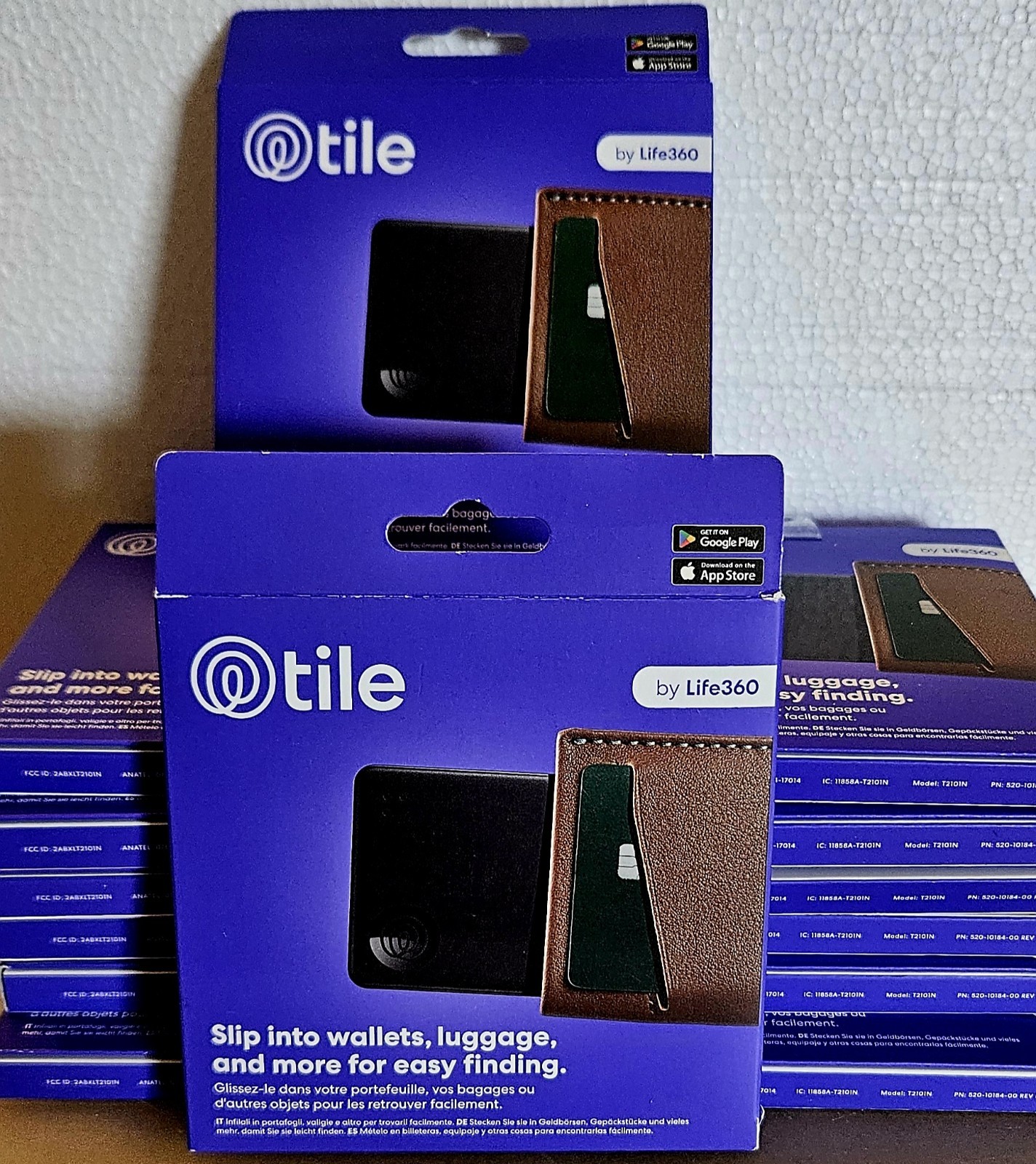 TILE BY LIFE 360 SLIM WALLET FINDER BLUETOOTH LUGGAGE TRACKER ITEM LOCATOR TAGS
