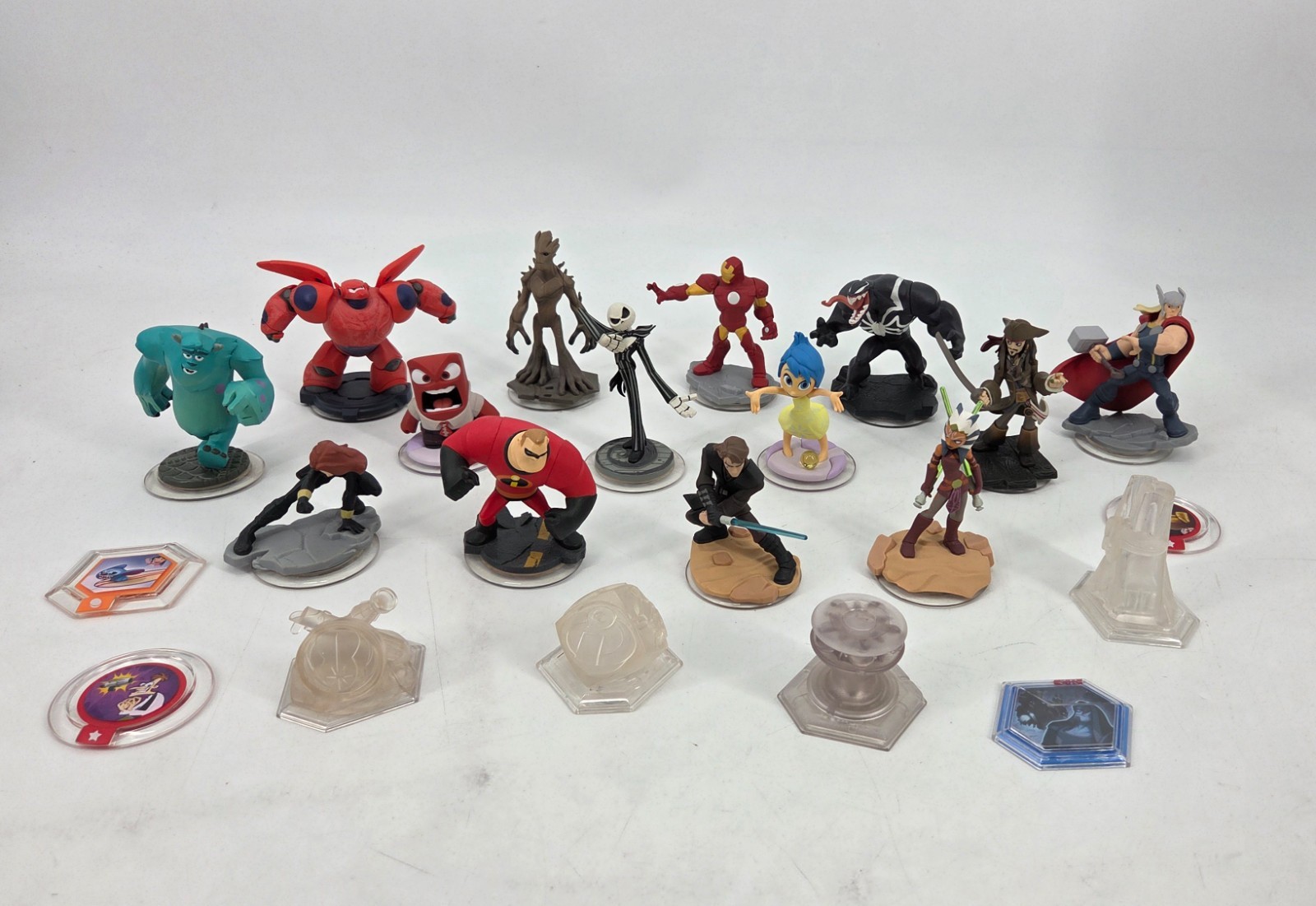 Disney Infinity Figures Characters Pixar Star Wars Marvel Etc Lot of 22