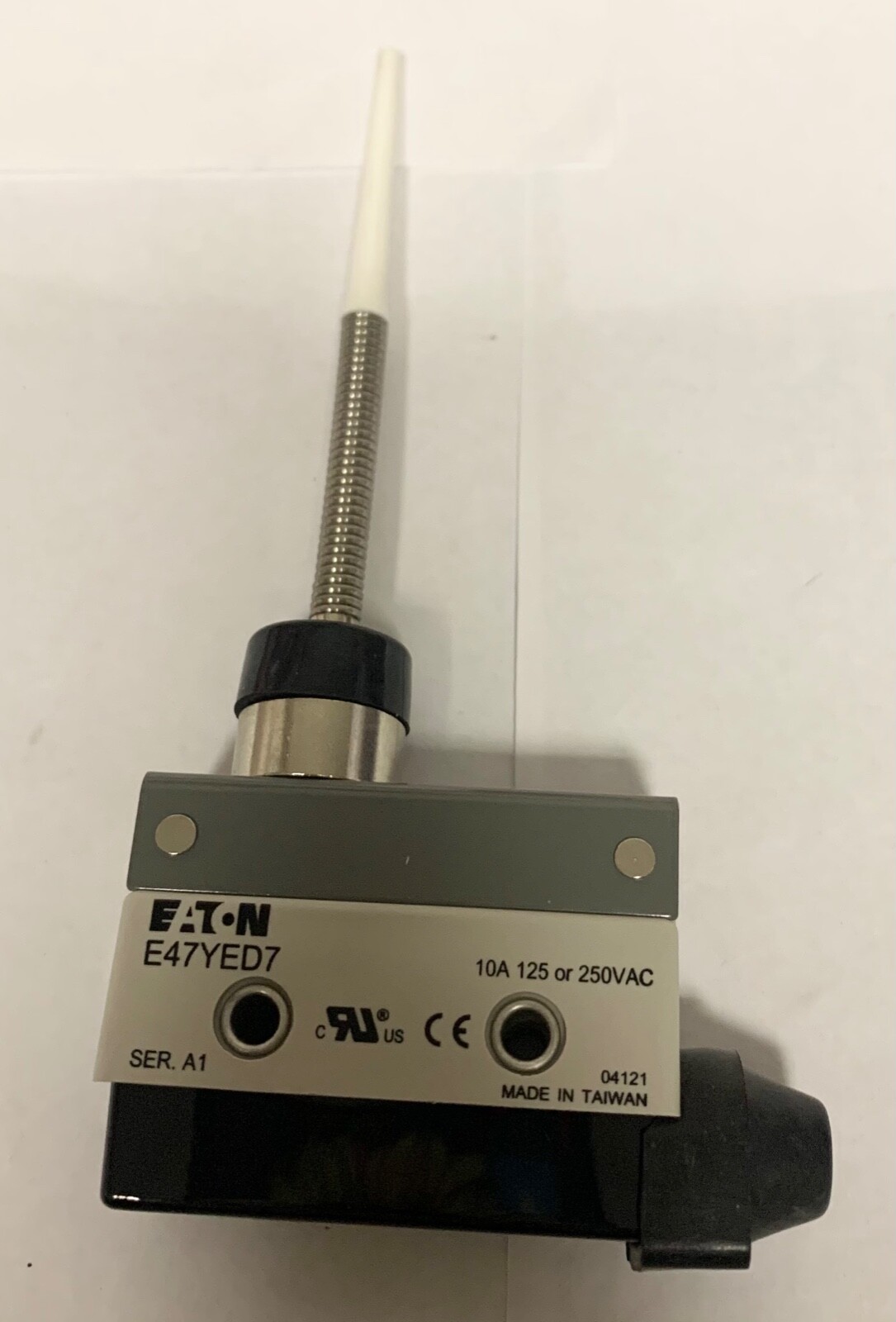 EATON E47YED7 Wobble Stick Snap Action Limit Switch 10 AMP 125 250 VAC 04131T