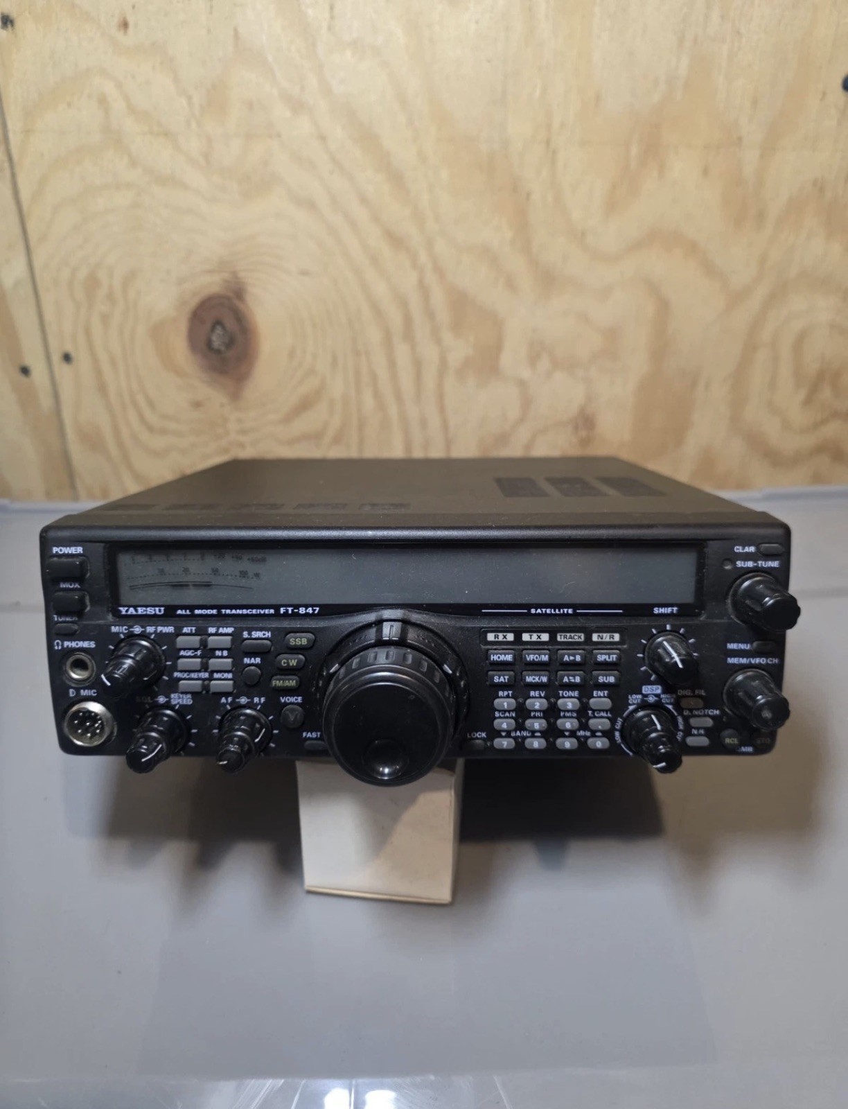 YAESU FT-847 100W/50W HF/50/144/430MHz radio transceiver Ham Radio With manual