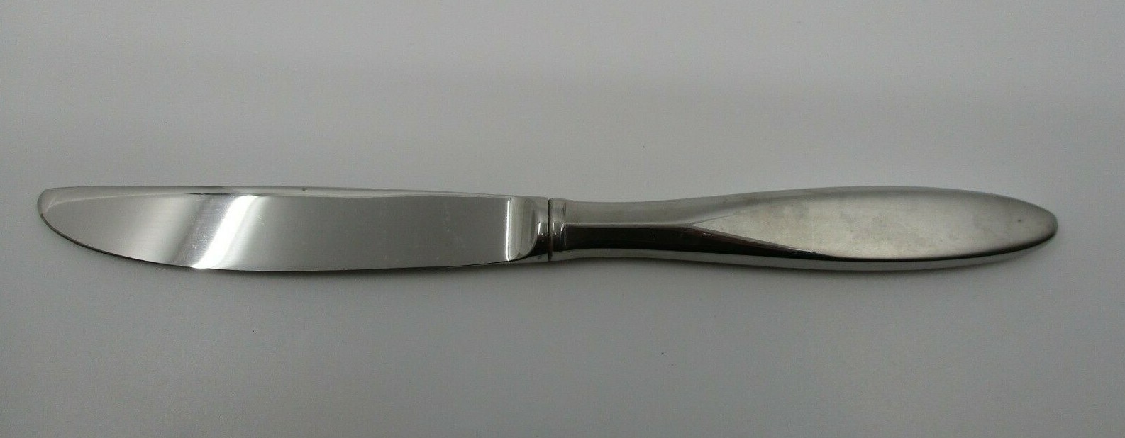 LENOX  STAINLESS VERGE FROSTED DINNER KNIFE - 9 1/4" - 05H