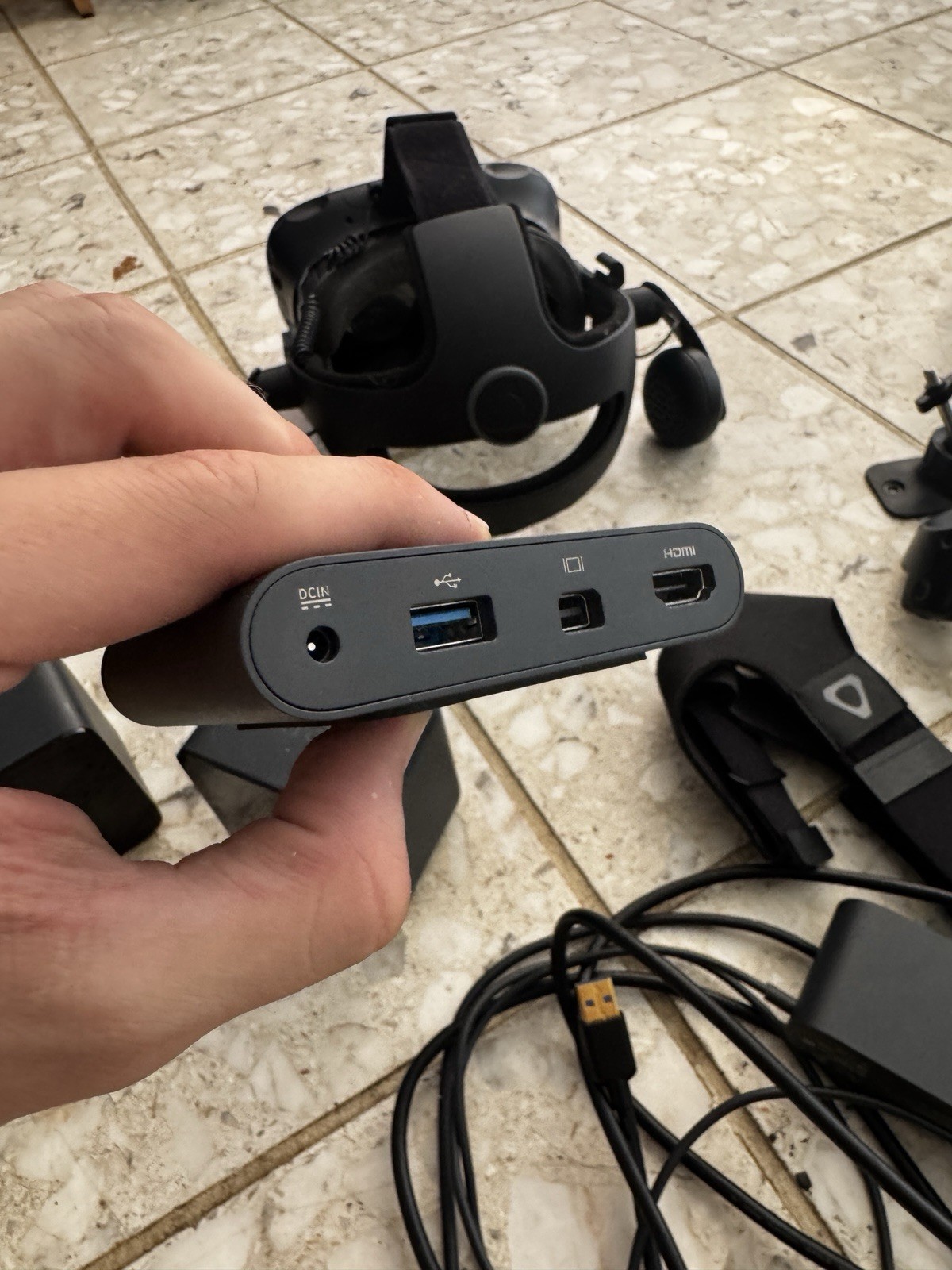 HTC Vive VR Headset Bundle + Pro Audio Strap (Read Description)