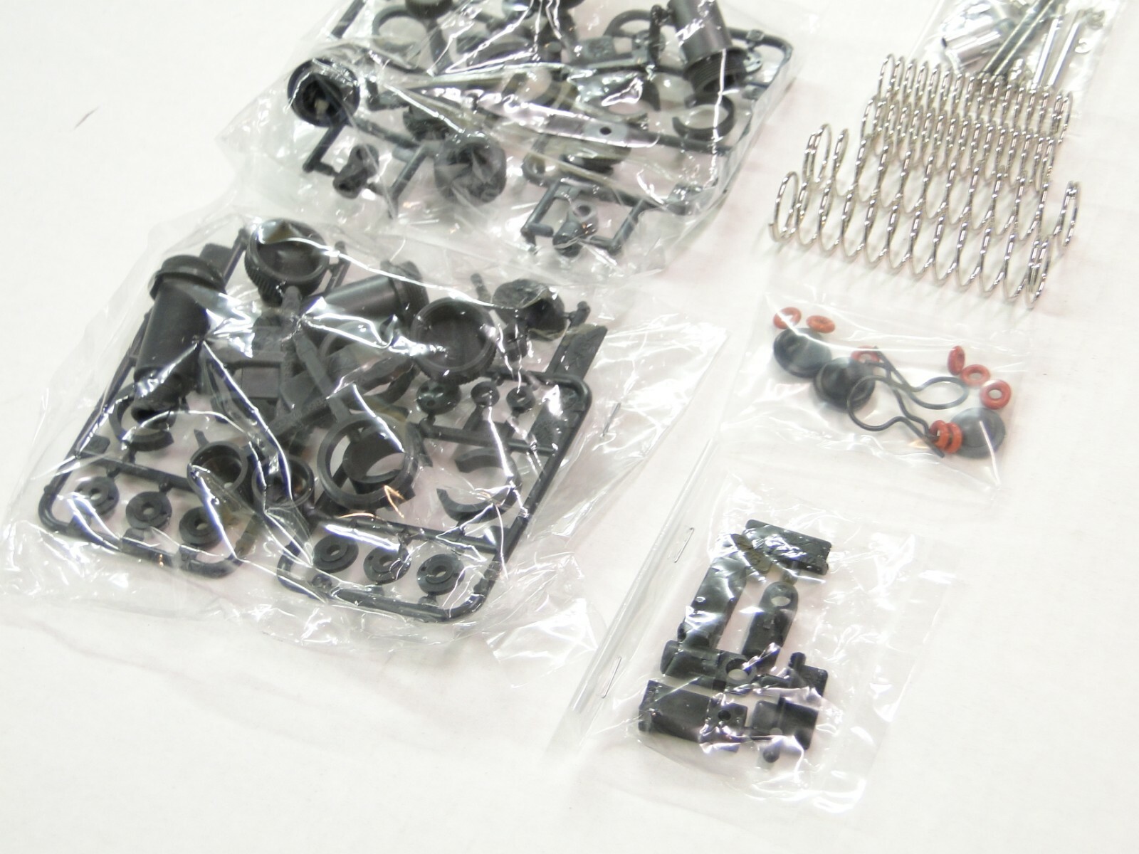 NEW TAMIYA SUPER ASTUTE Shocks Damper Set UC16