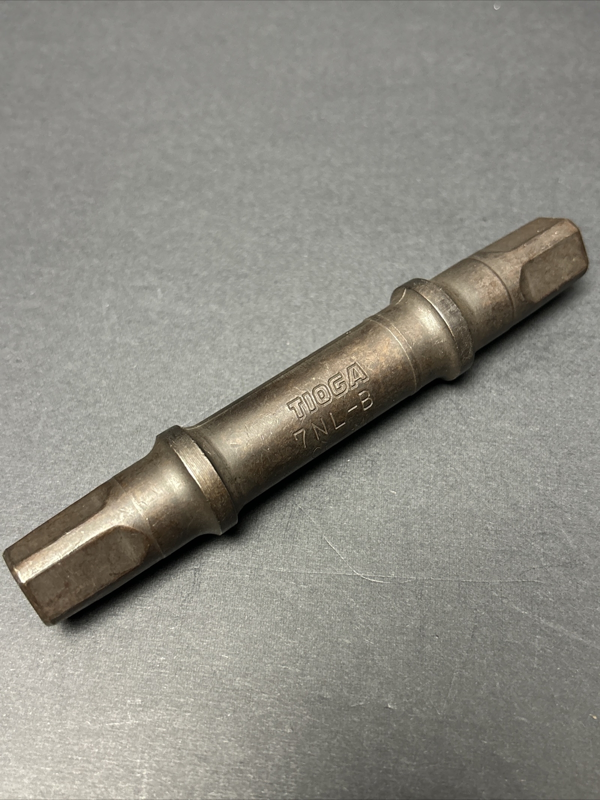 NOS Tioga 122mm Cr-Mo 7NL-B  Avenger B.B Square Taper Axle BMX MTB ATB Fuji Trek