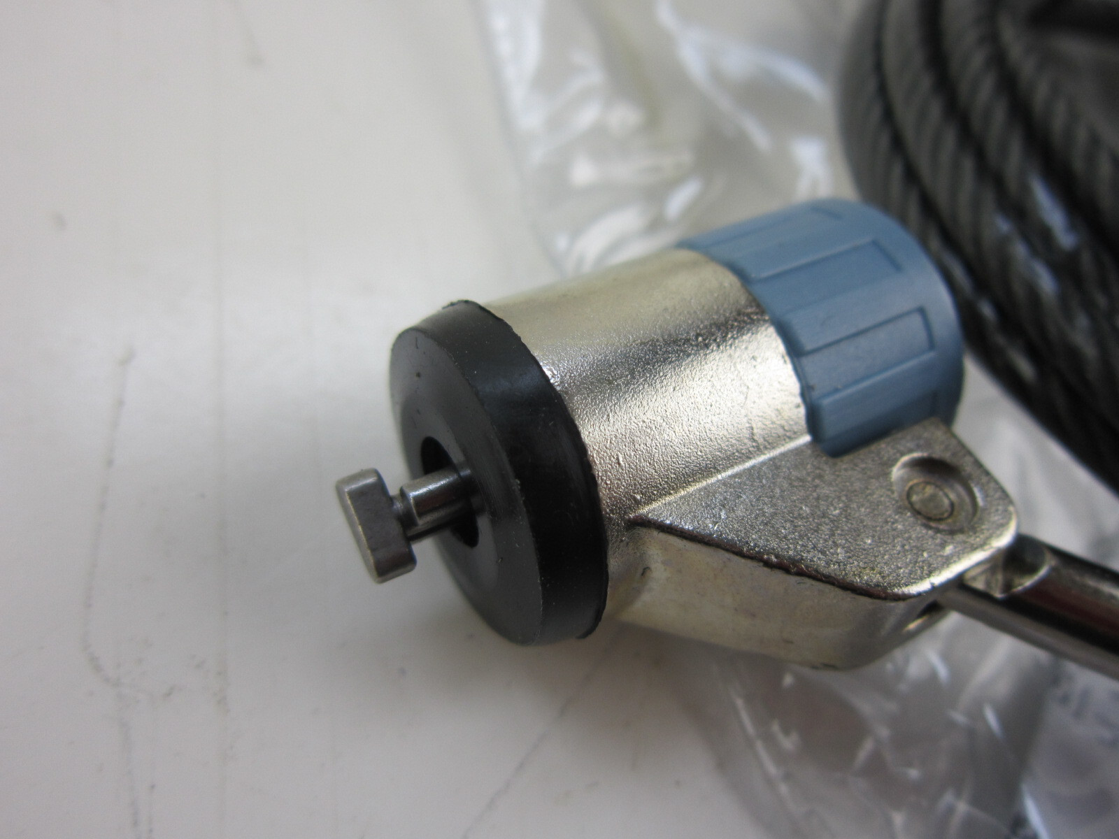 Brenthaven Zero Impact Laptop Cable Lock #4100. 2 Keys.