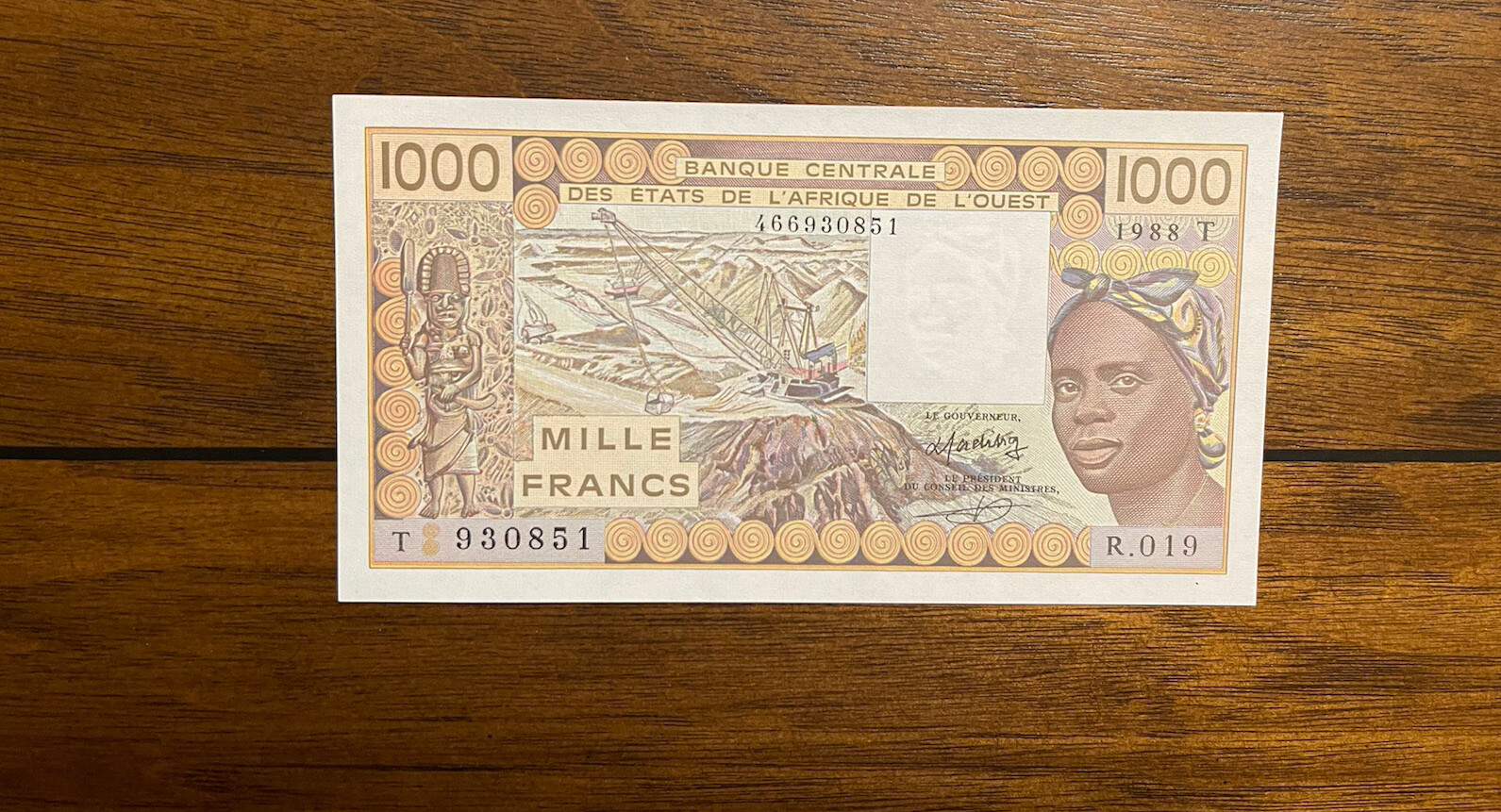 Western African States (Ivory Coast) 1000 Francs 1988 P-107a  UNC
