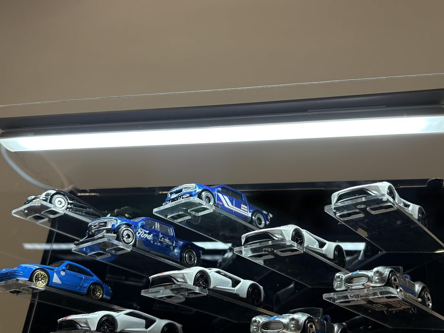 Car Display Case 33 Pc Acrylic LED Light Mirrored Wheels Model 1/64 Diecast Rack