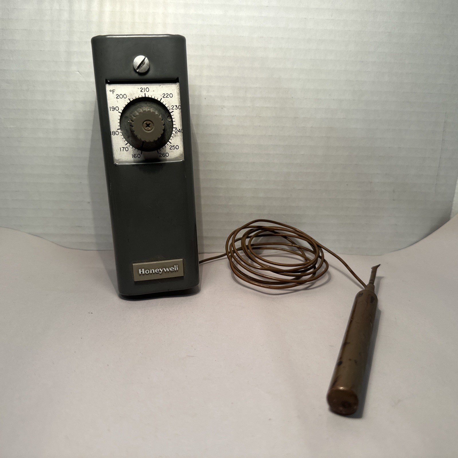 HONEYWELL T678A-1080 TEMPERATURE CONTROLLER 160F-260F 2SPDT COPPER BULB