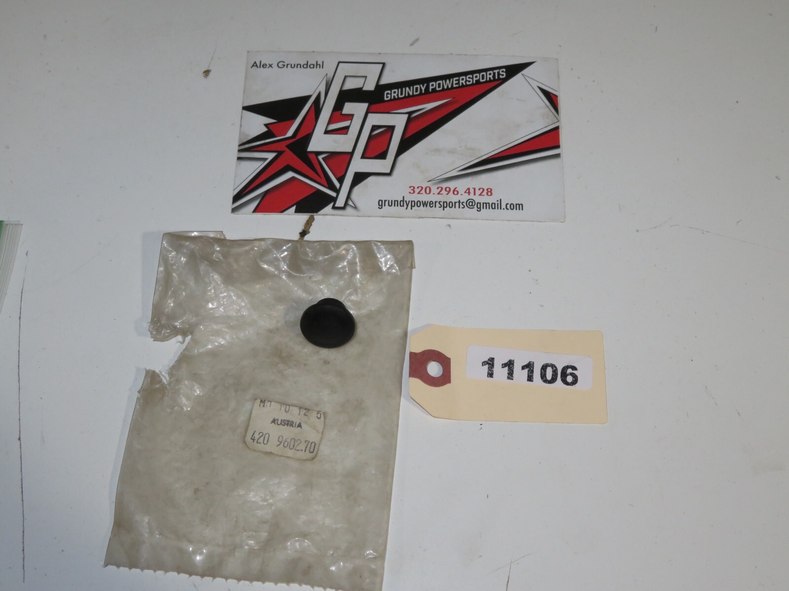 Ski-Doo - New OEM Plug Cap Qty 1 - 420960270