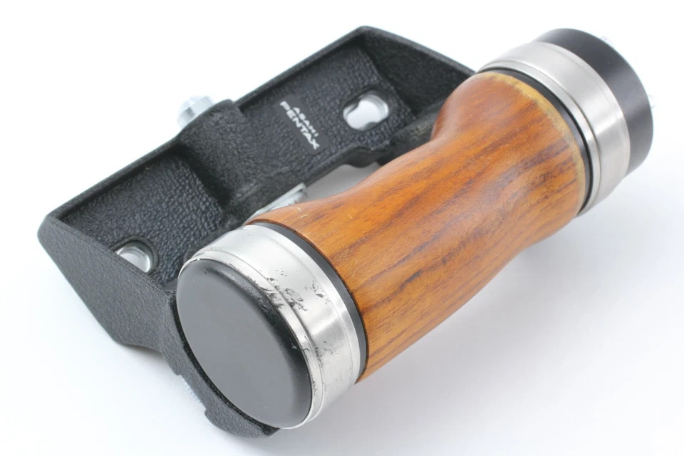 [Near Mint] Asahi Pentax Wood Hot Shoe Left Hand Grip for 6x7 67 67II Japan