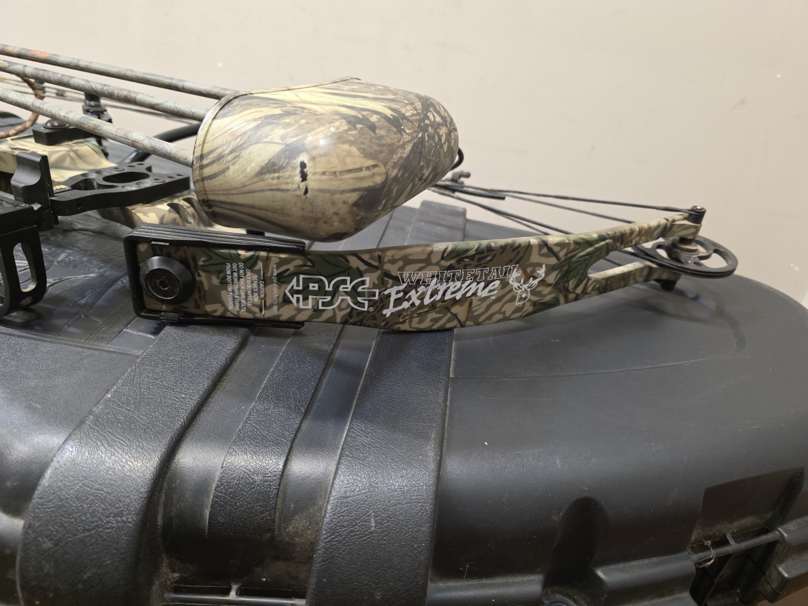 PSE Whitetail Extreme Compound Bow RH 29" 60lb Draw