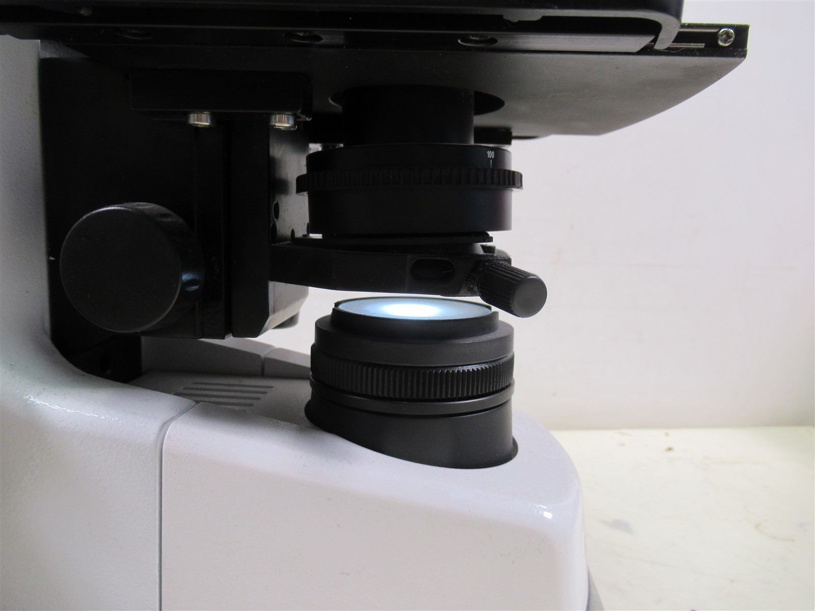 Micros MC100LED Laboratory Microscope Base Unit with Mechanical Stage XY Axis