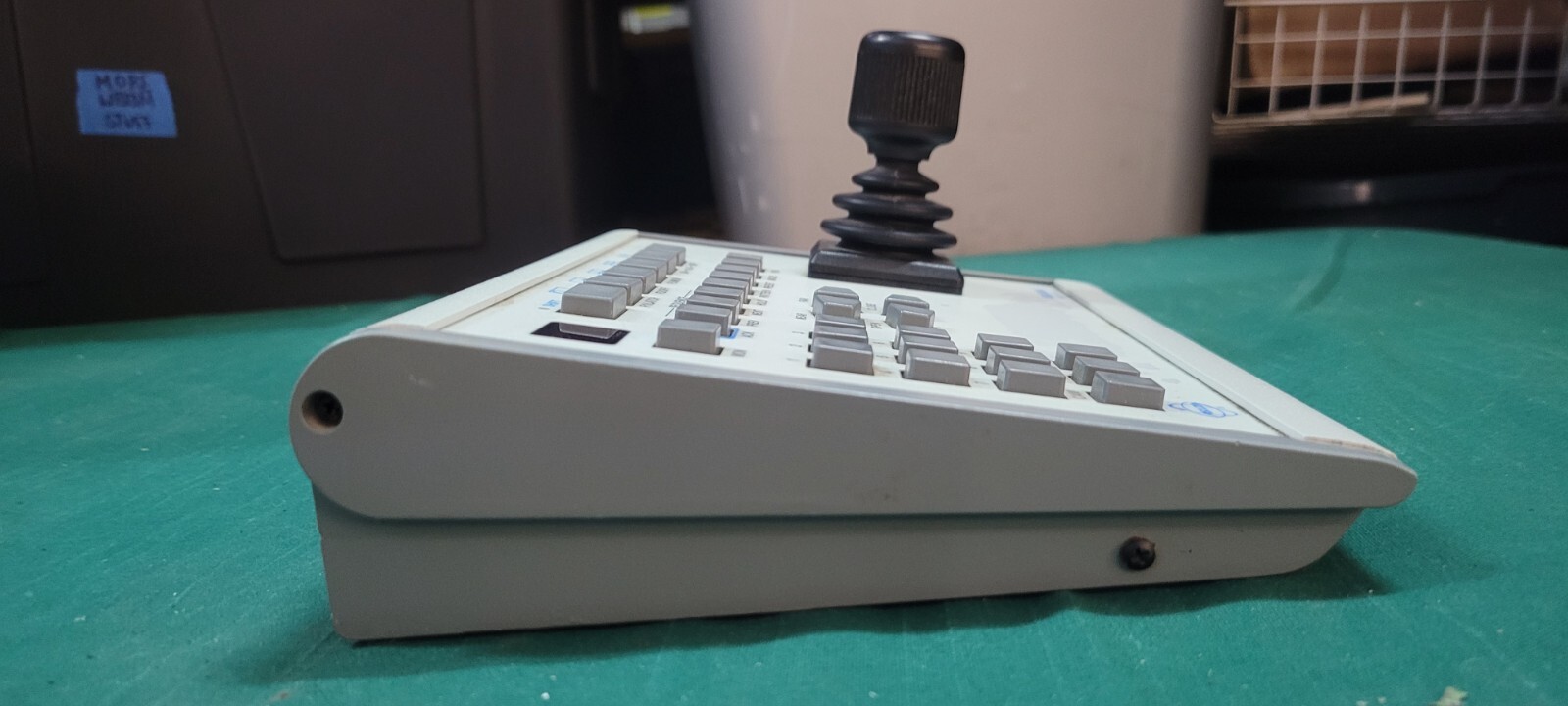 Pelco KBD300A Joystick Keyboard Controller