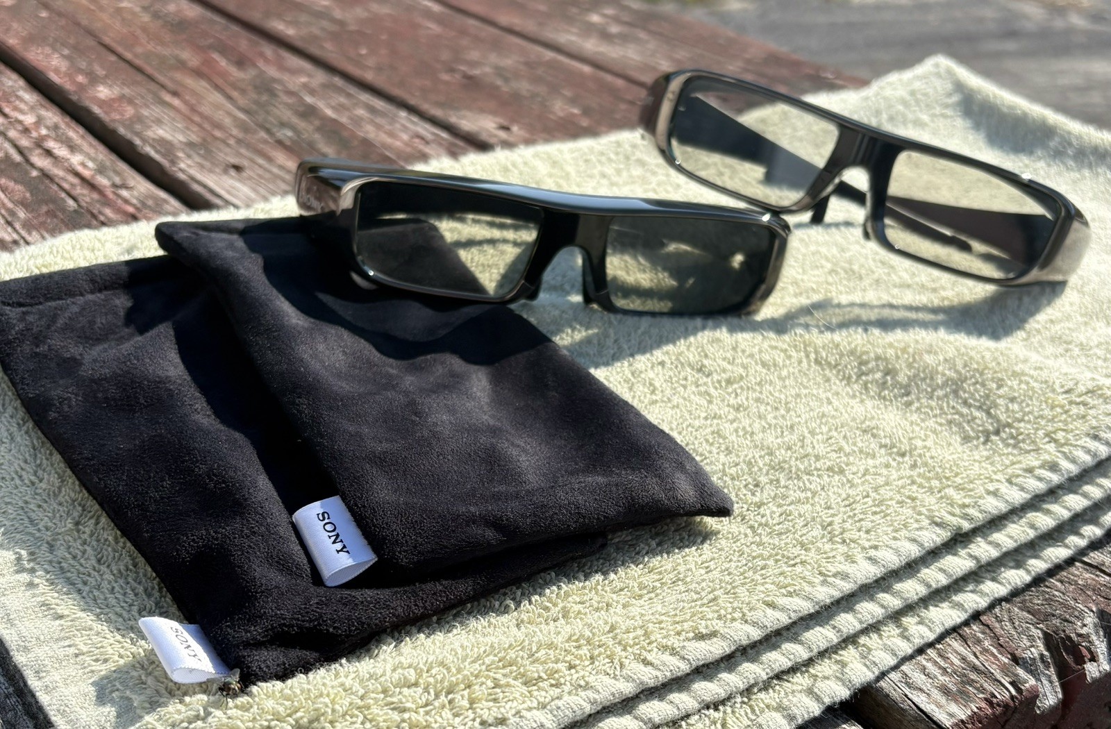 2-Sony TDG BR100 3D Glasses In Cases, Untested No Scratches.