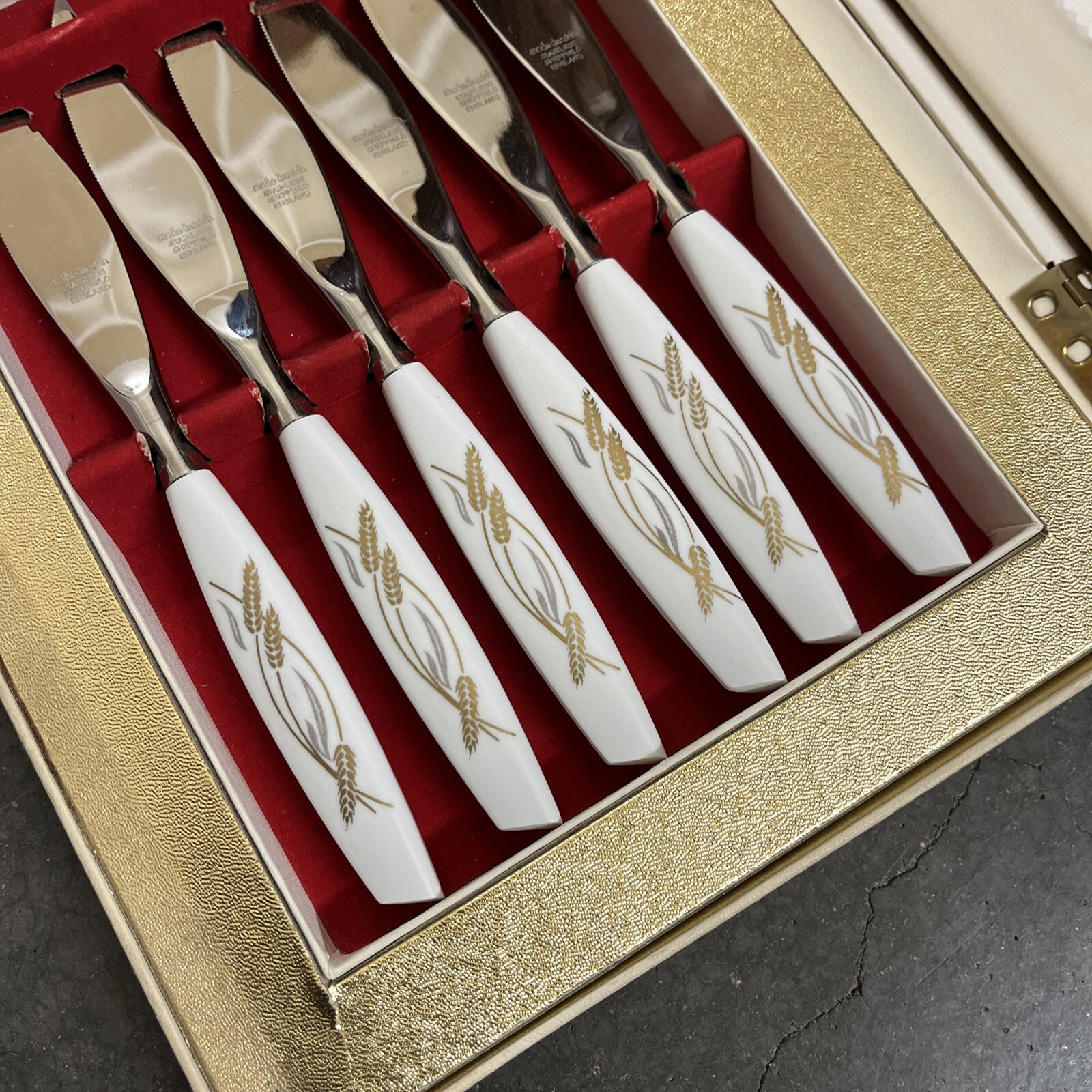 Mode Danish Stainless Sheffield England Knife Set