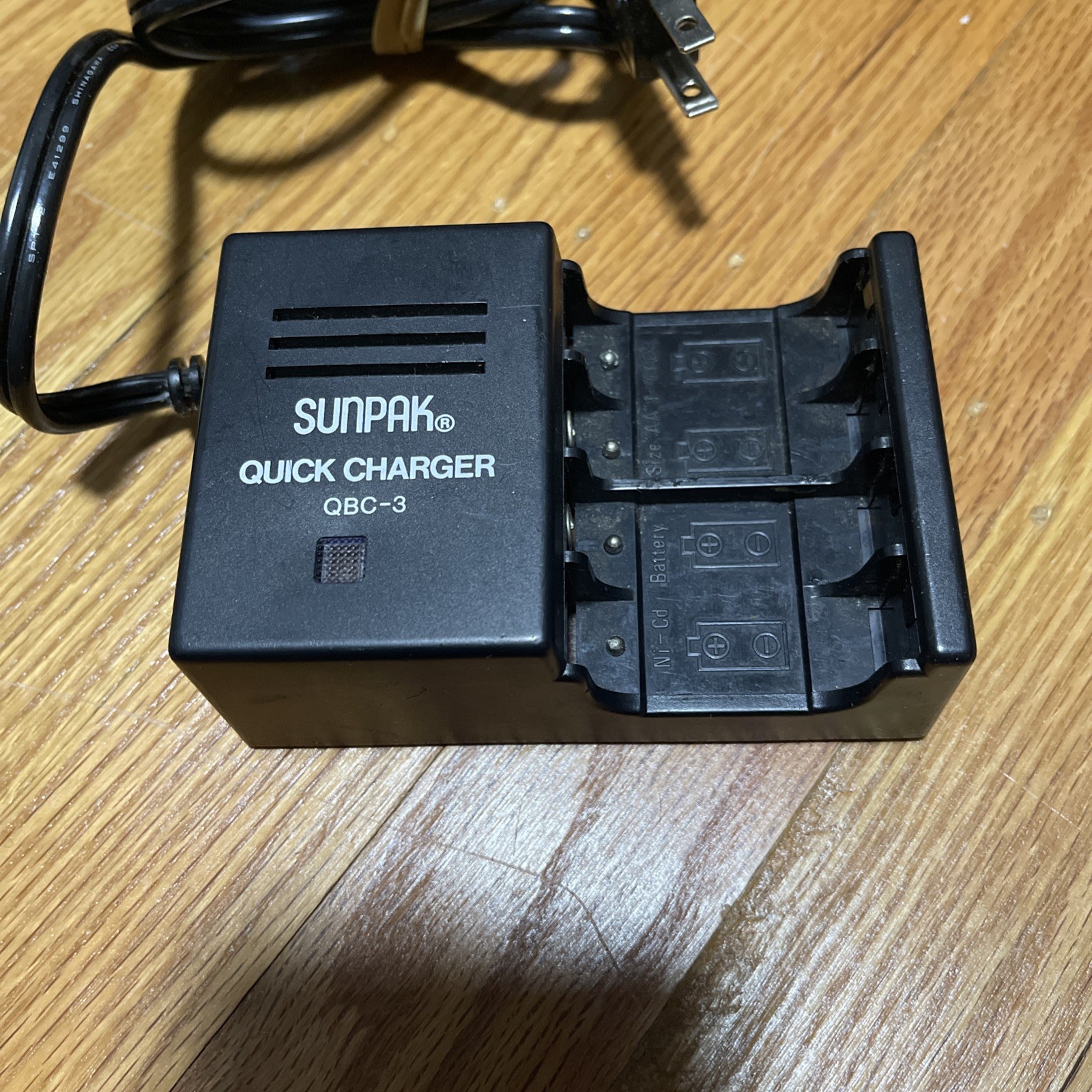 SUNPAK QUICK CHARGER QBC-3