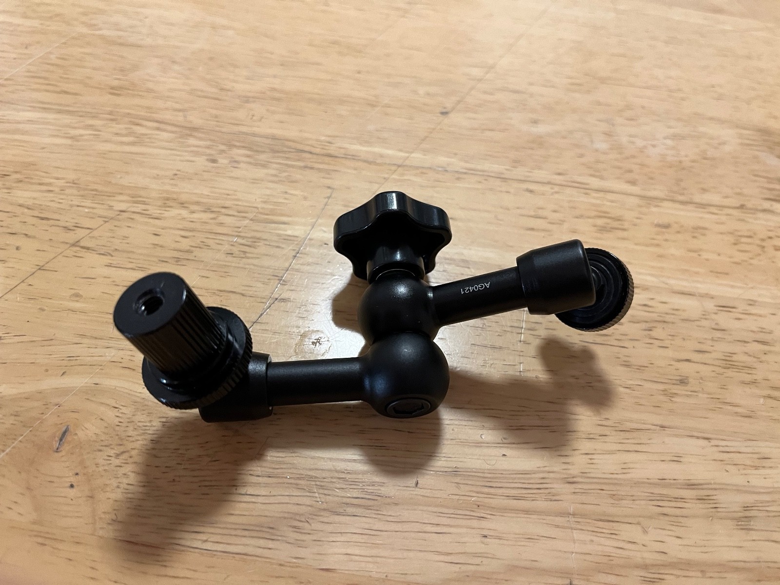 PEARSTONE - 7.5" articulating arm - Mint