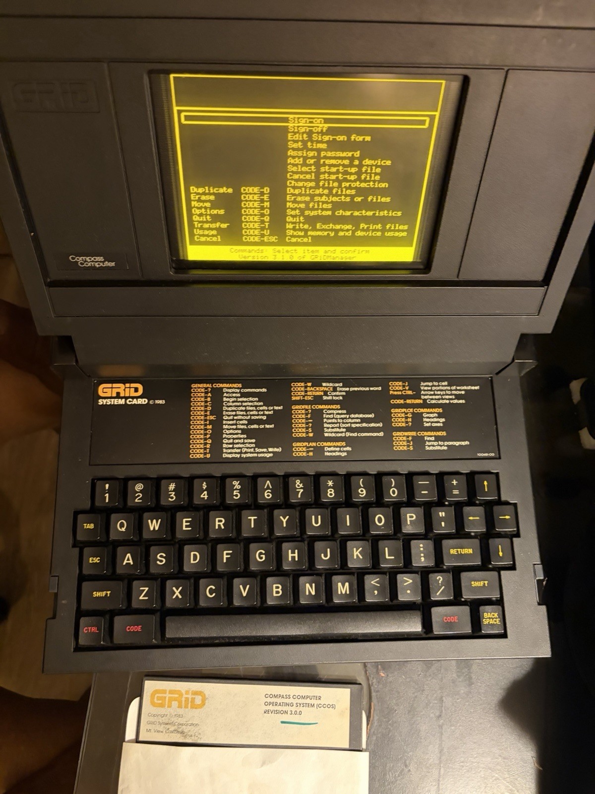GRID Compass Computer 1101 Vintage Laptop w/ Case & Floppy Disks & Peripherals