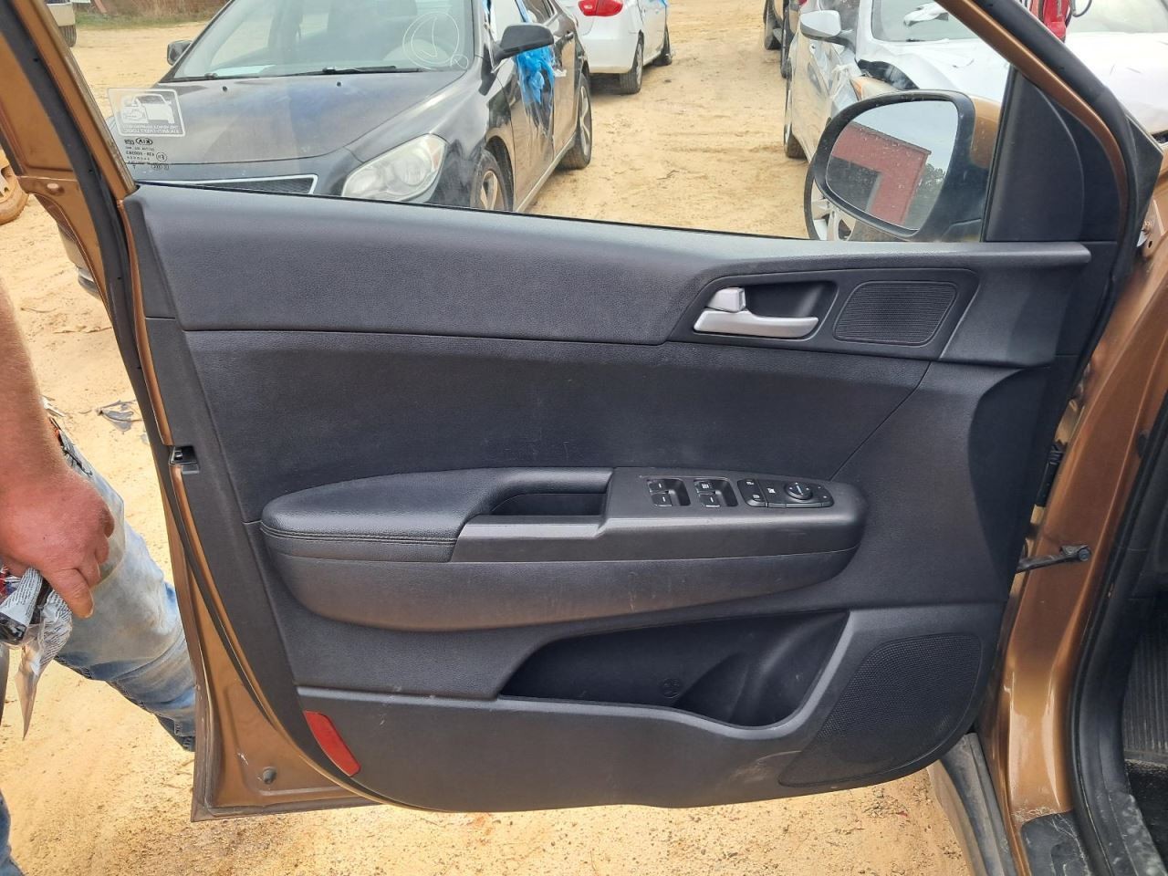 SPORTAGE 2017 Glove Box 5028833