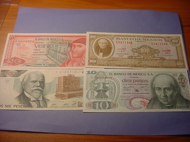 Mexico Set of 4 Notes Mostly UNC #87557