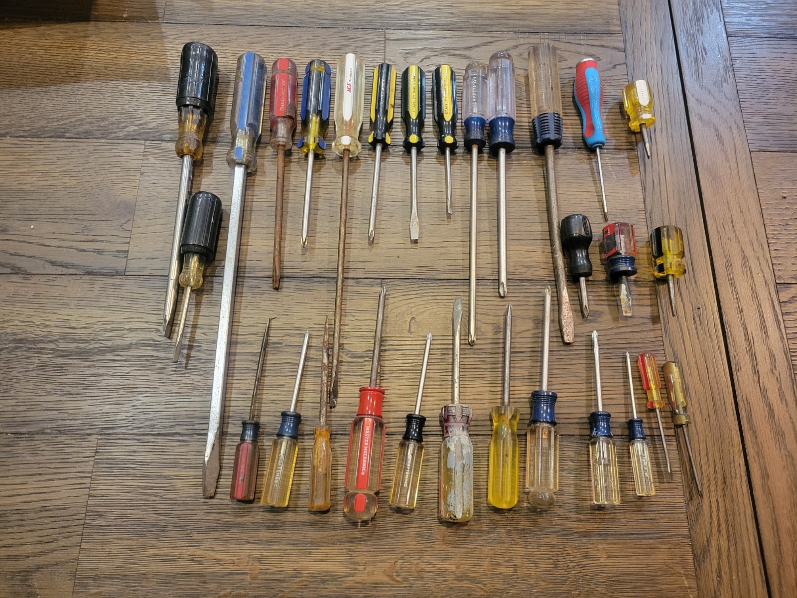 Vintage Lot Of 29  USA Screwdrivers, Craftsman, Stanley, NAPA, ACE