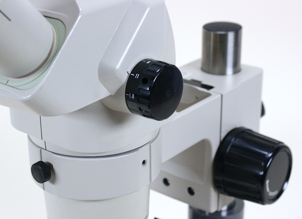 Olympus SZ-1145 Stereo Microscope with Focusable Specimen Stage