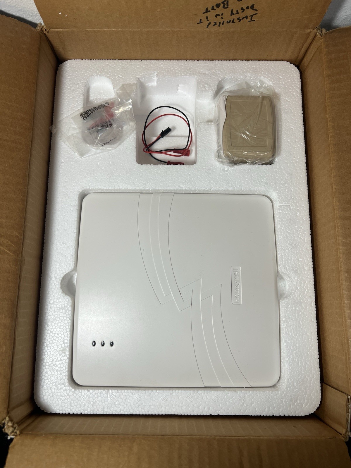 Honeywell 7845GSMR Digital Cellular Communicator