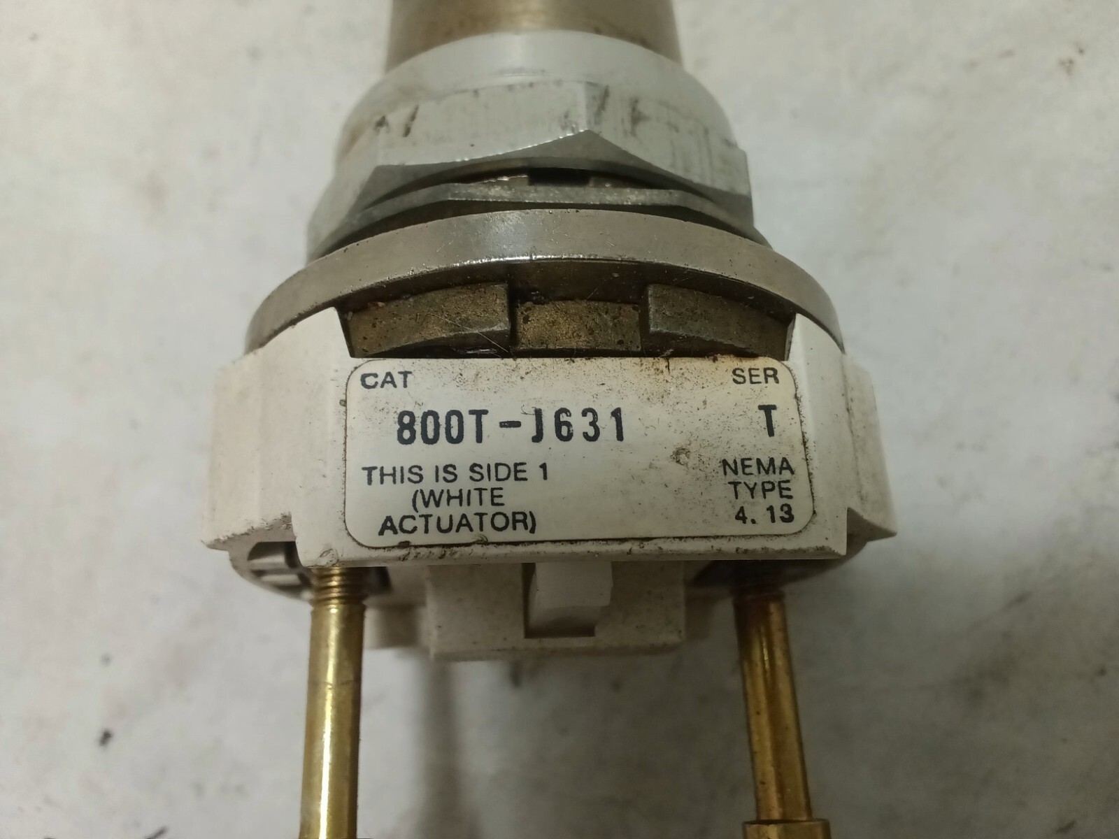 Allen-Bradley 800T-J631 Ser T Selector Switch (E1B1)