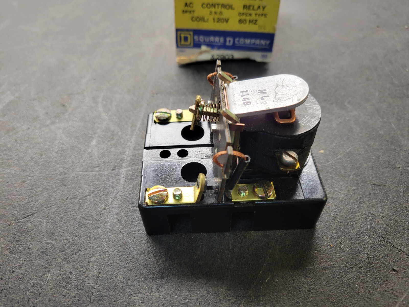 Square D 8501 CO-2 AC Control Relay.