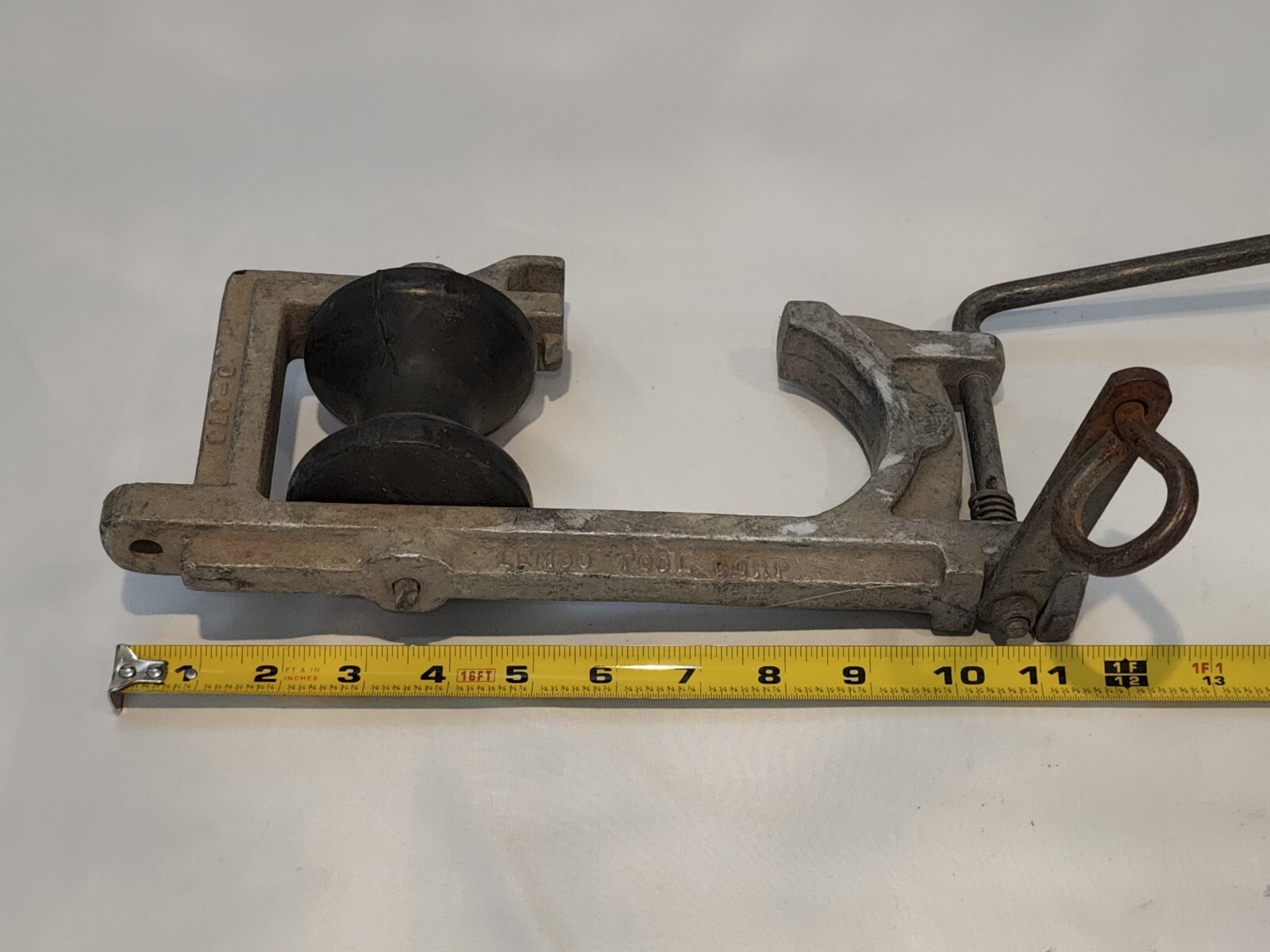 Lemco D-376A Spring Loaded Pulley Feeder Cable Roller Block
