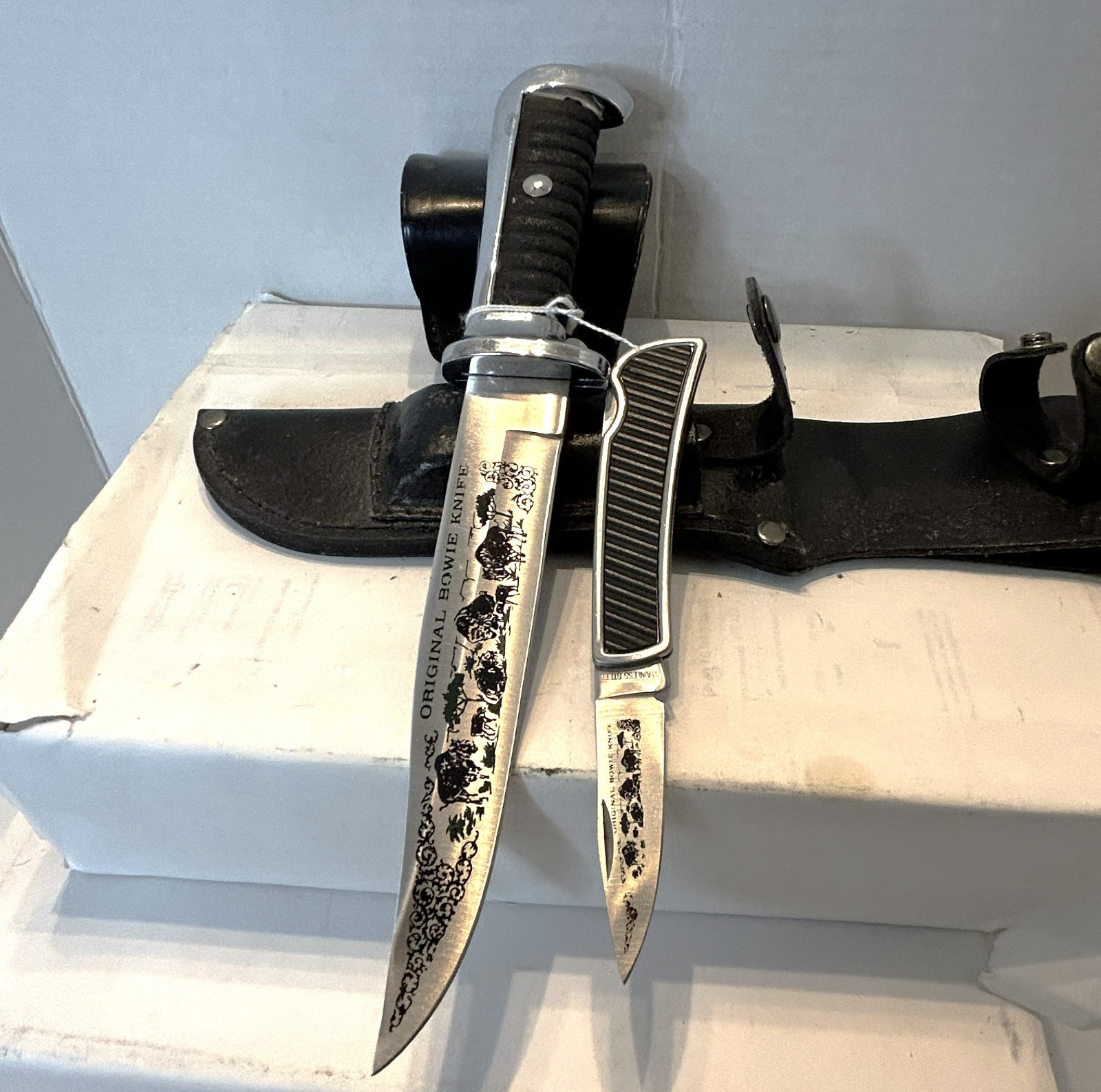 Original Bowie Knife with buffalo Engraved Blade, Black Handle, small knife & Le