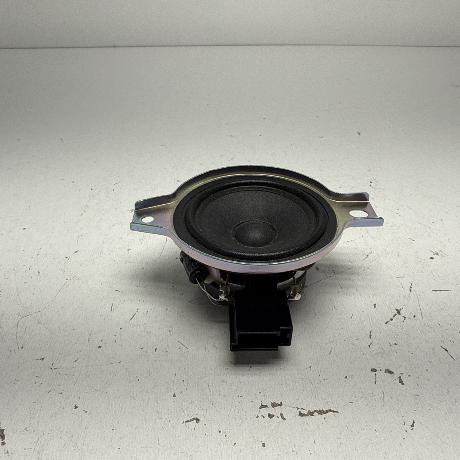 Chevrolet GMC Cadillac OEM Rear Speaker 85135985
