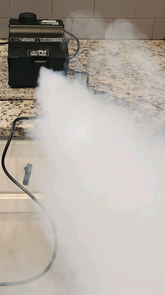 Eliminator Lighting EF- 400 Fog Machine High Performance With Wired Remote