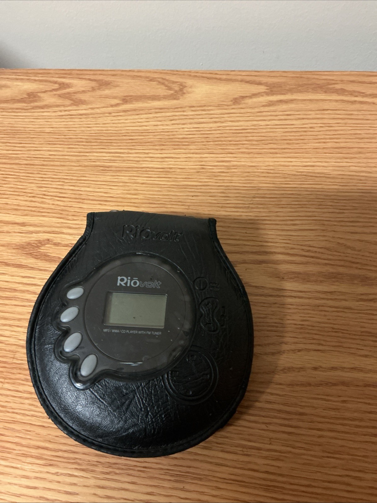Riovolt SP250 Remote CD Player w/Leather Case READ UNTESTED