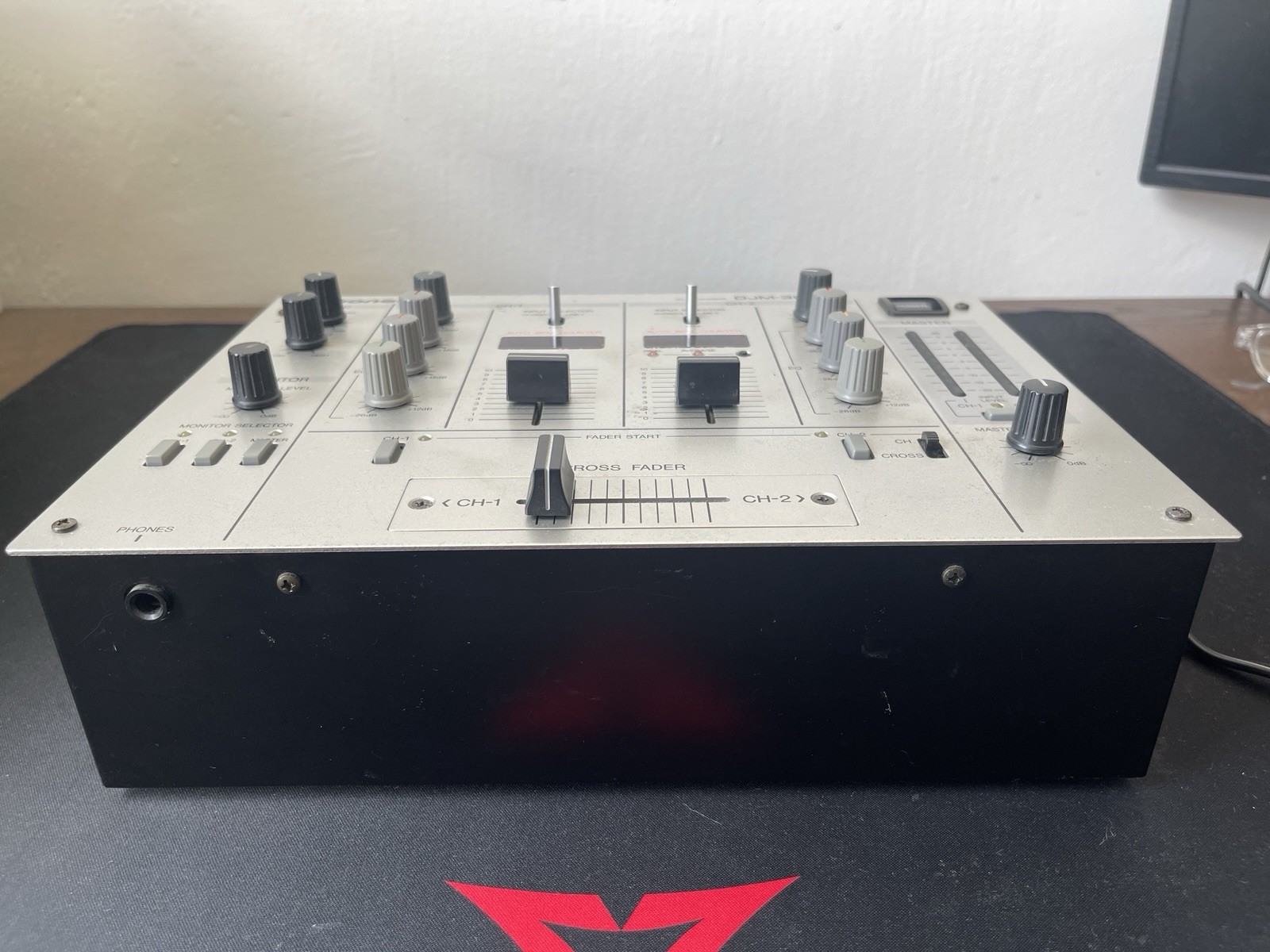 Pioneer DJM-300-S 2-Channel DJ Mixer