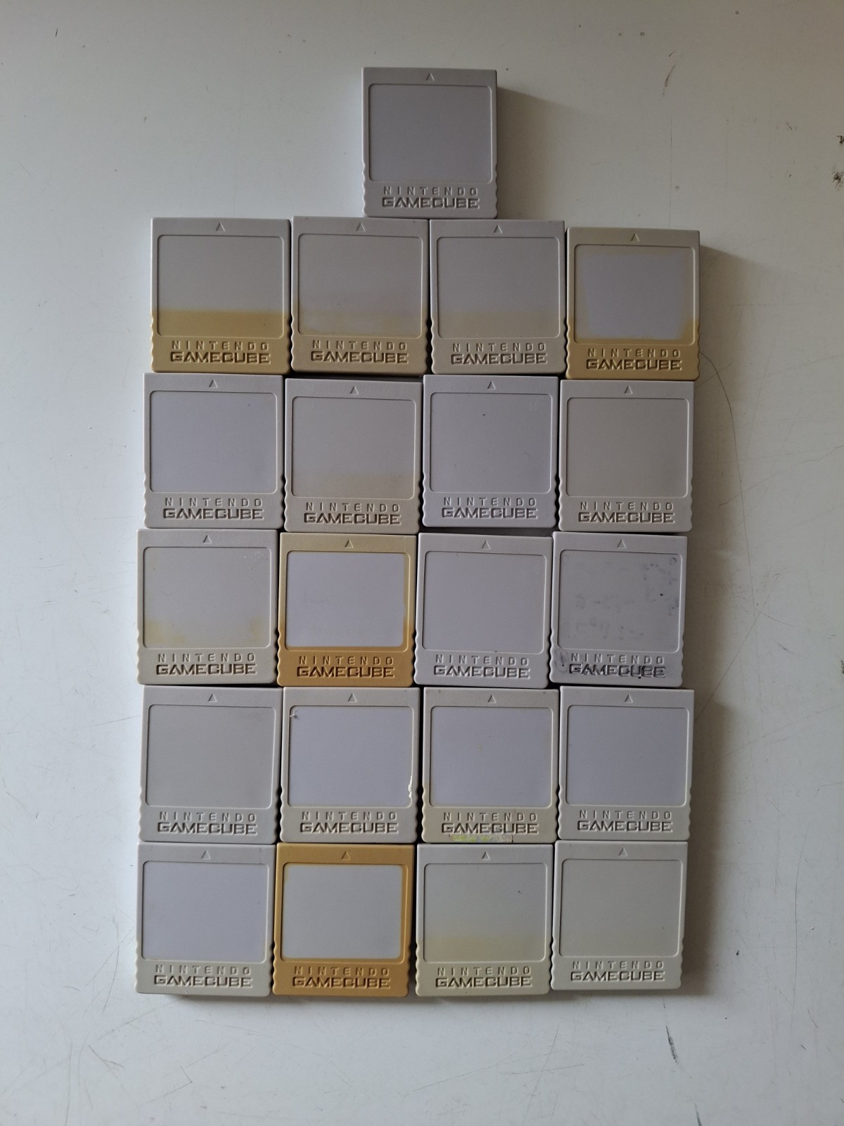 Lot Of 21 Nintendo Gamecube Memory Card 59 Blocks DOL-008 Gray- Read Description